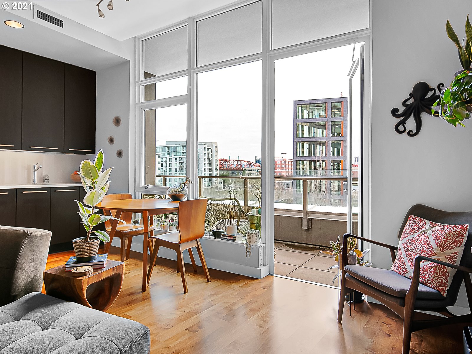 Photo #3: 21183131 Listing 
