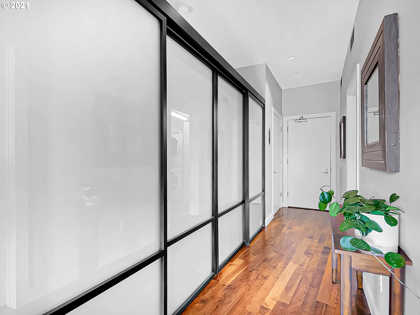Photo #4: 21183131 Listing 