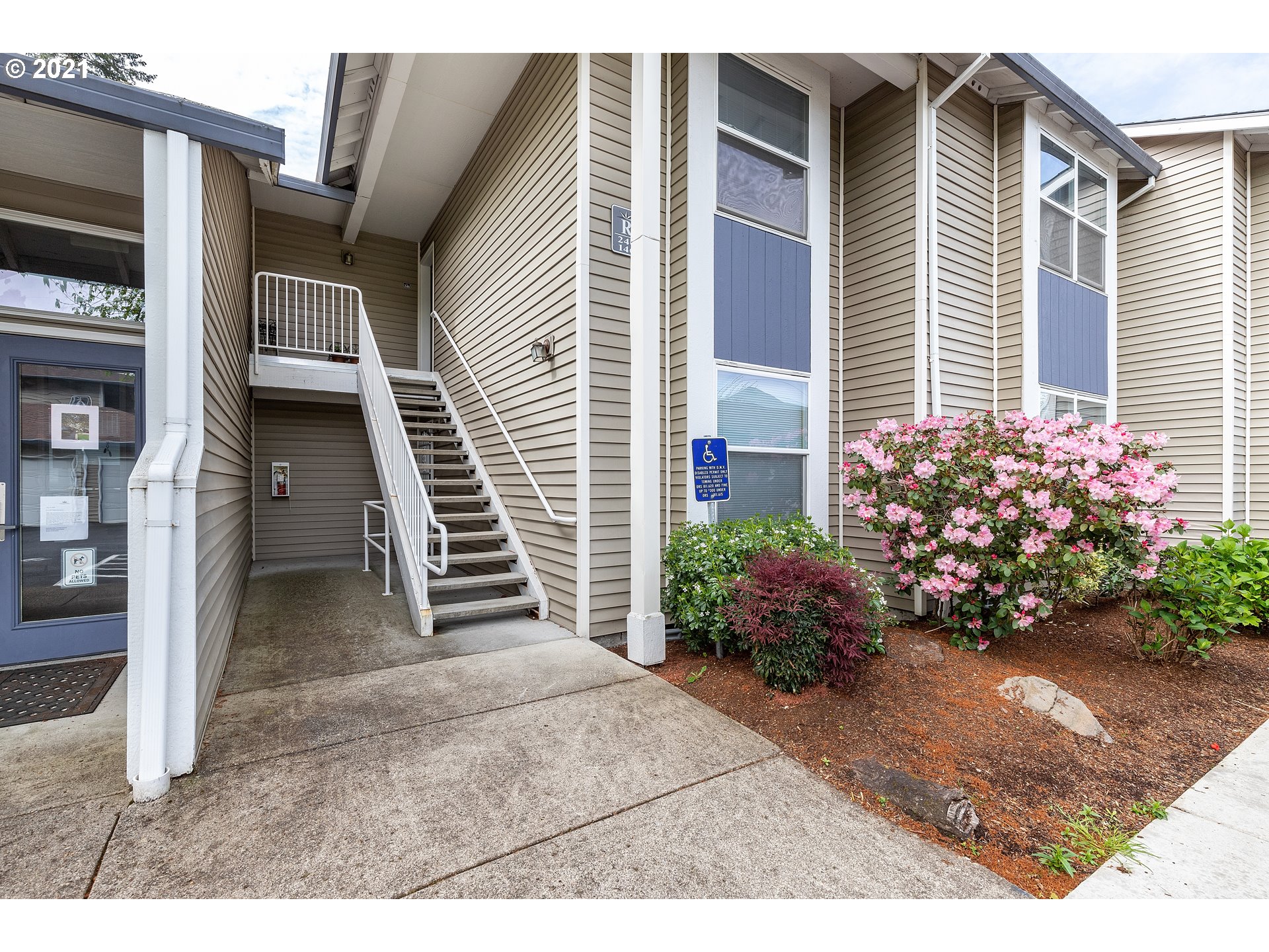 MLS: 21184595 Condo For Sale