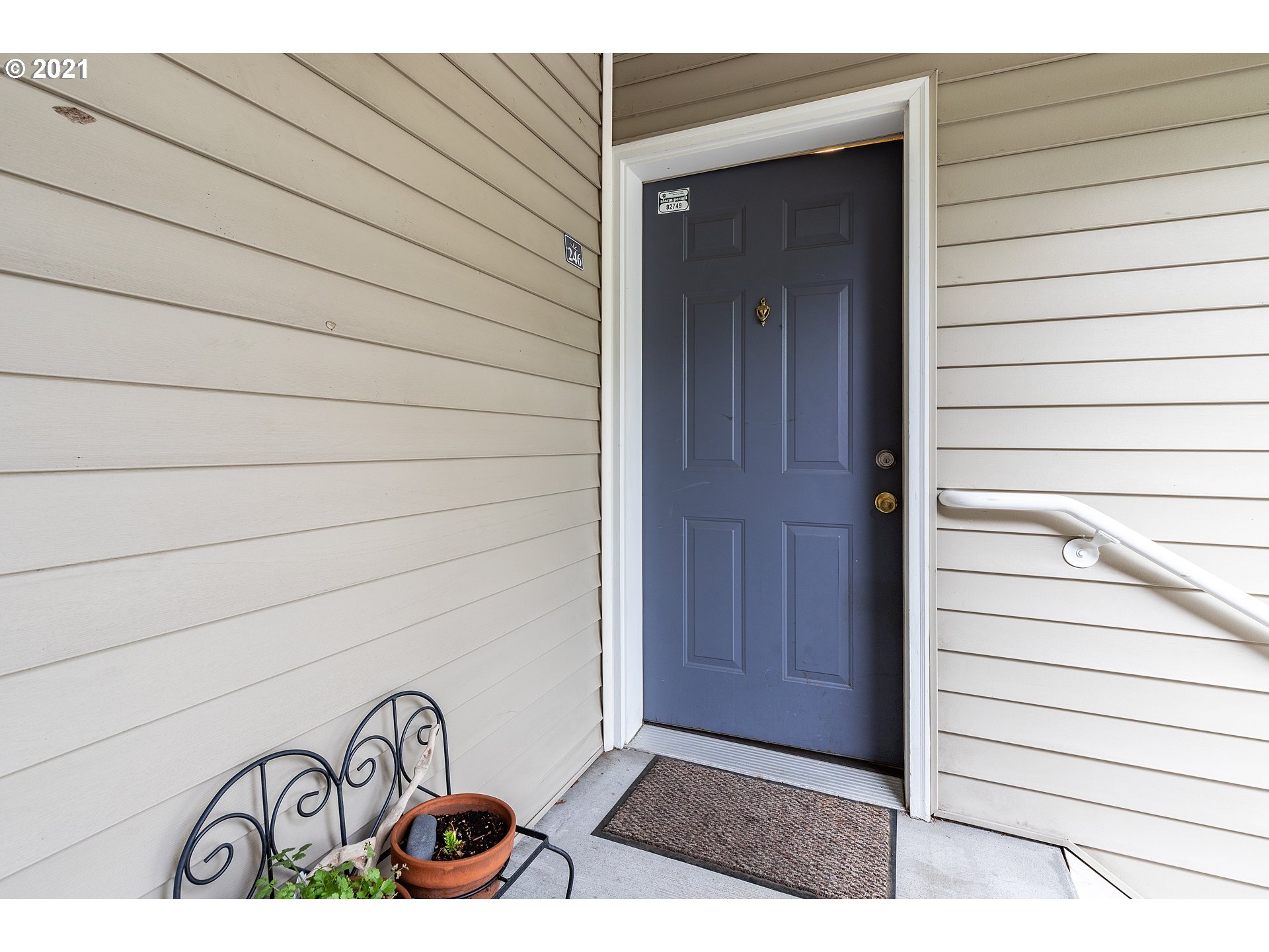 Photo #2: 21184595 Listing 