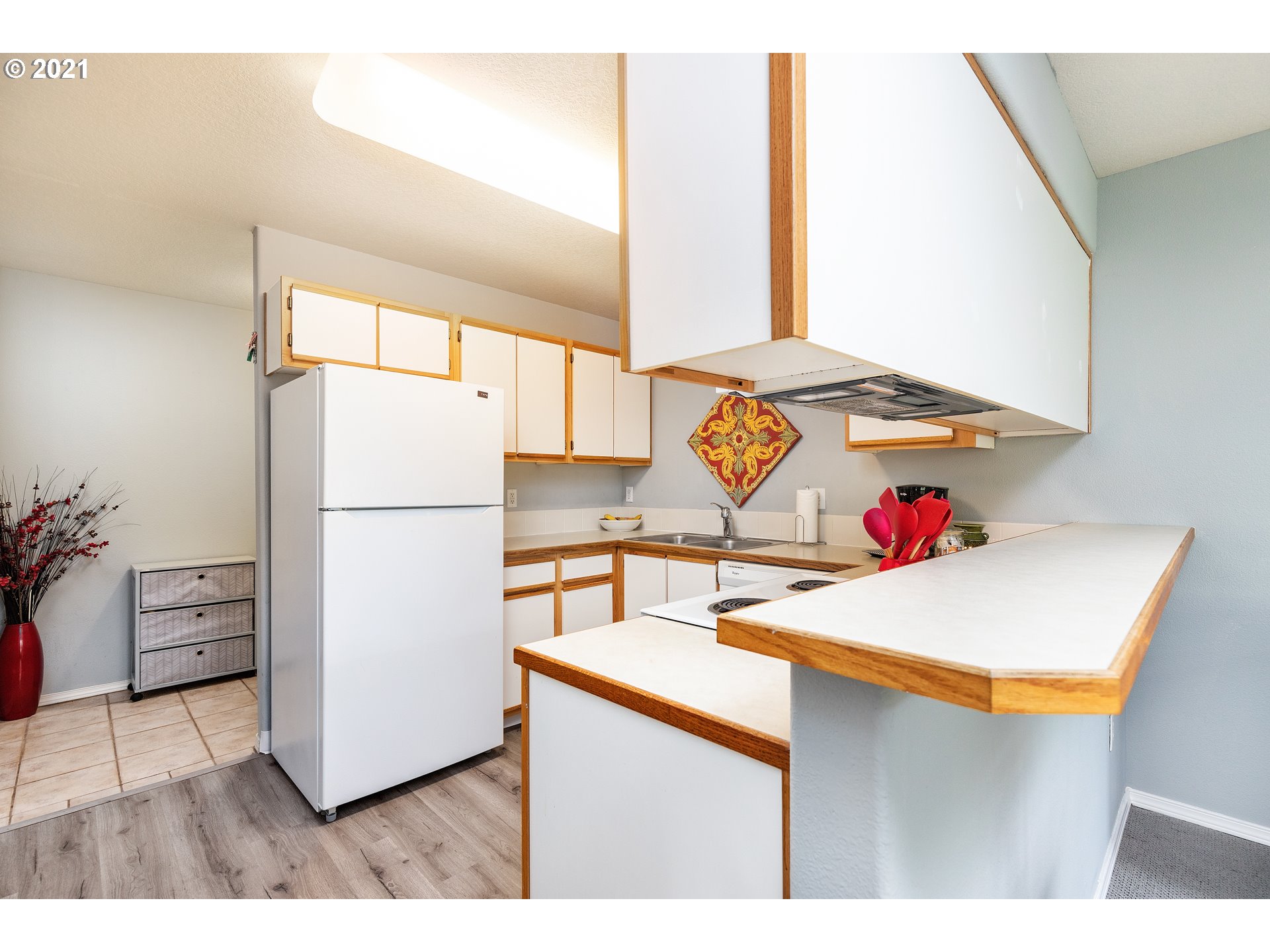 Photo #4: 21184595 Listing 