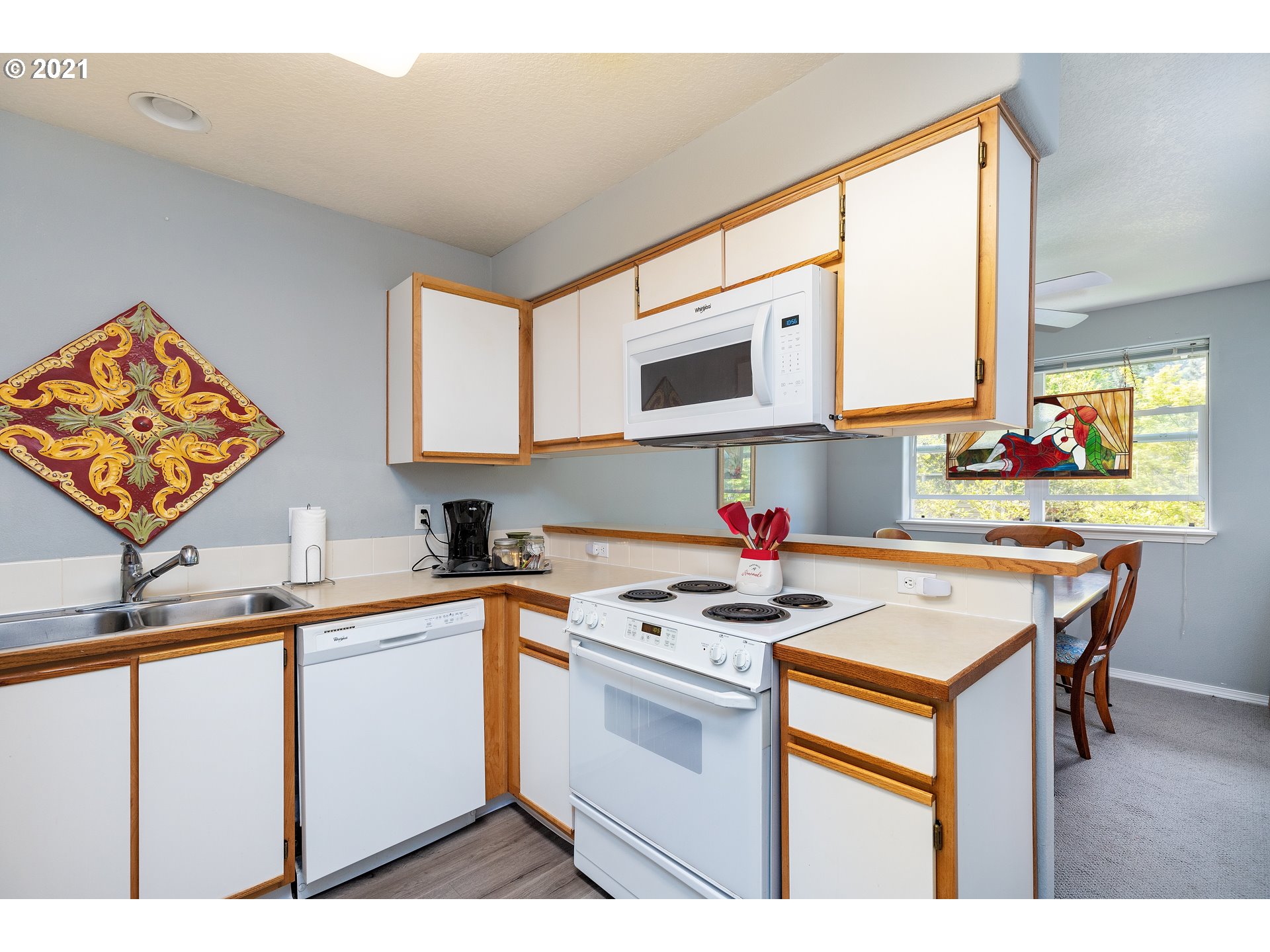 Photo #5: 21184595 Listing 
