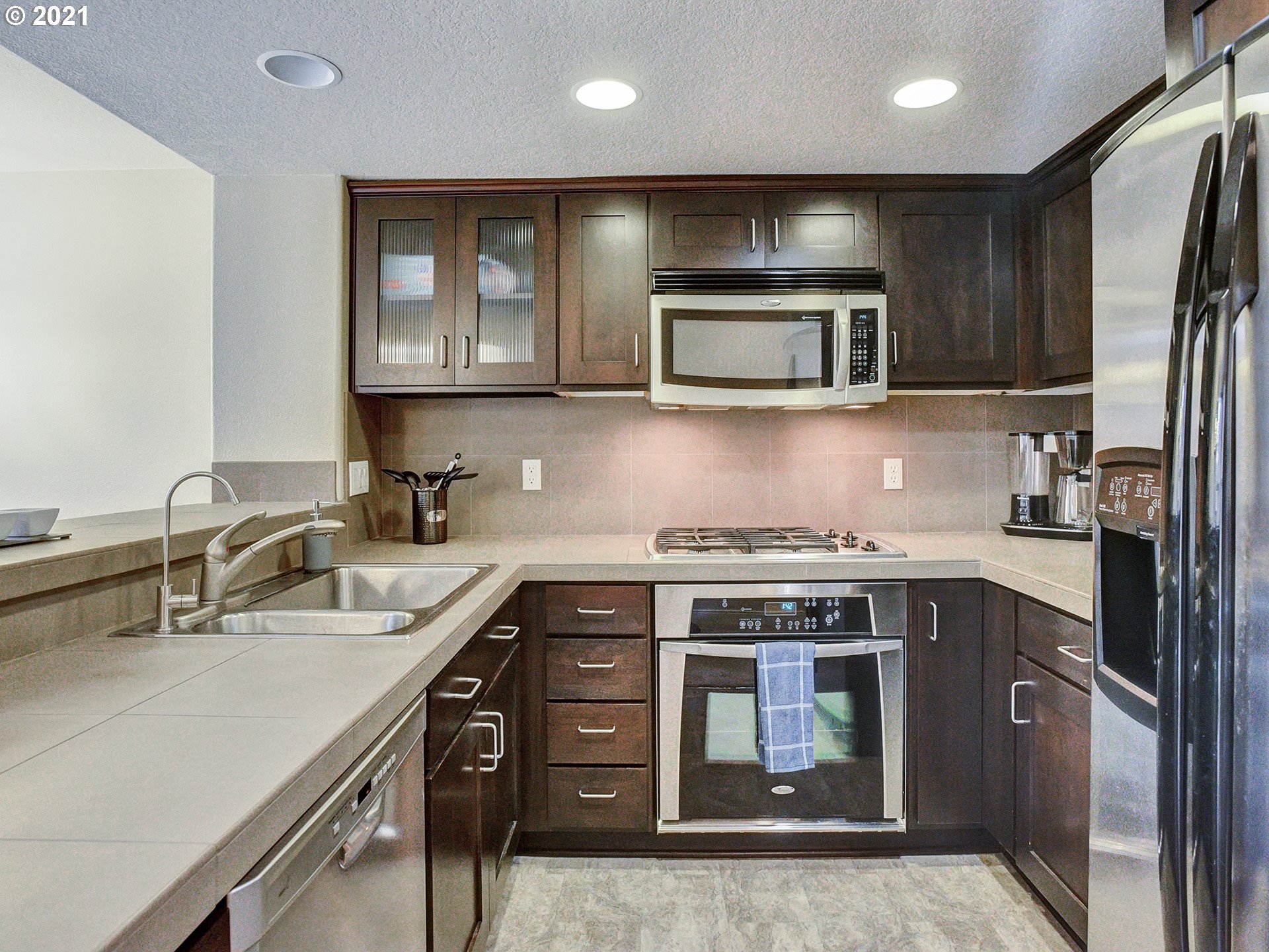 Photo #6: 21187359 Listing 