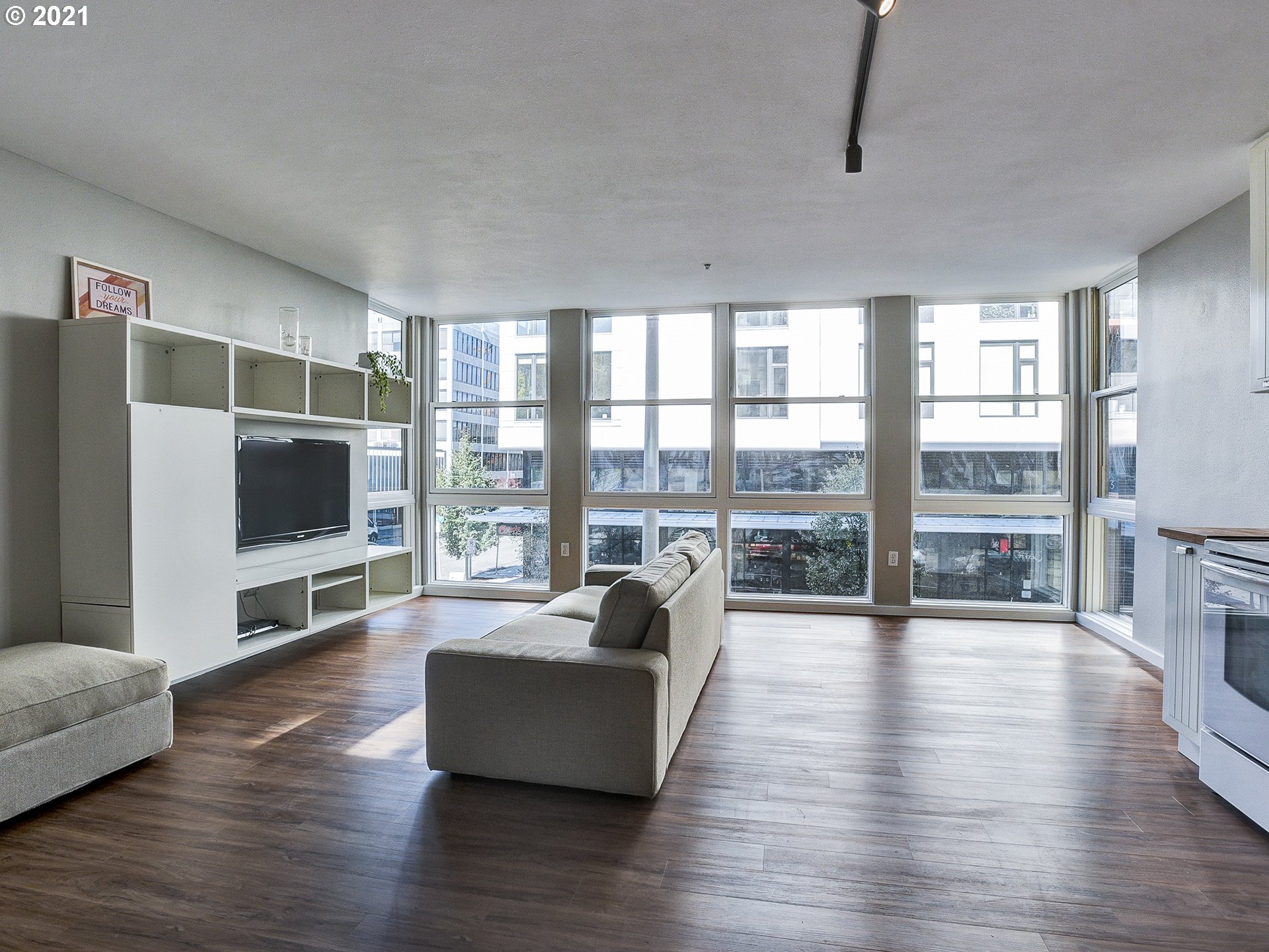 Photo #6: 21187424 Listing 