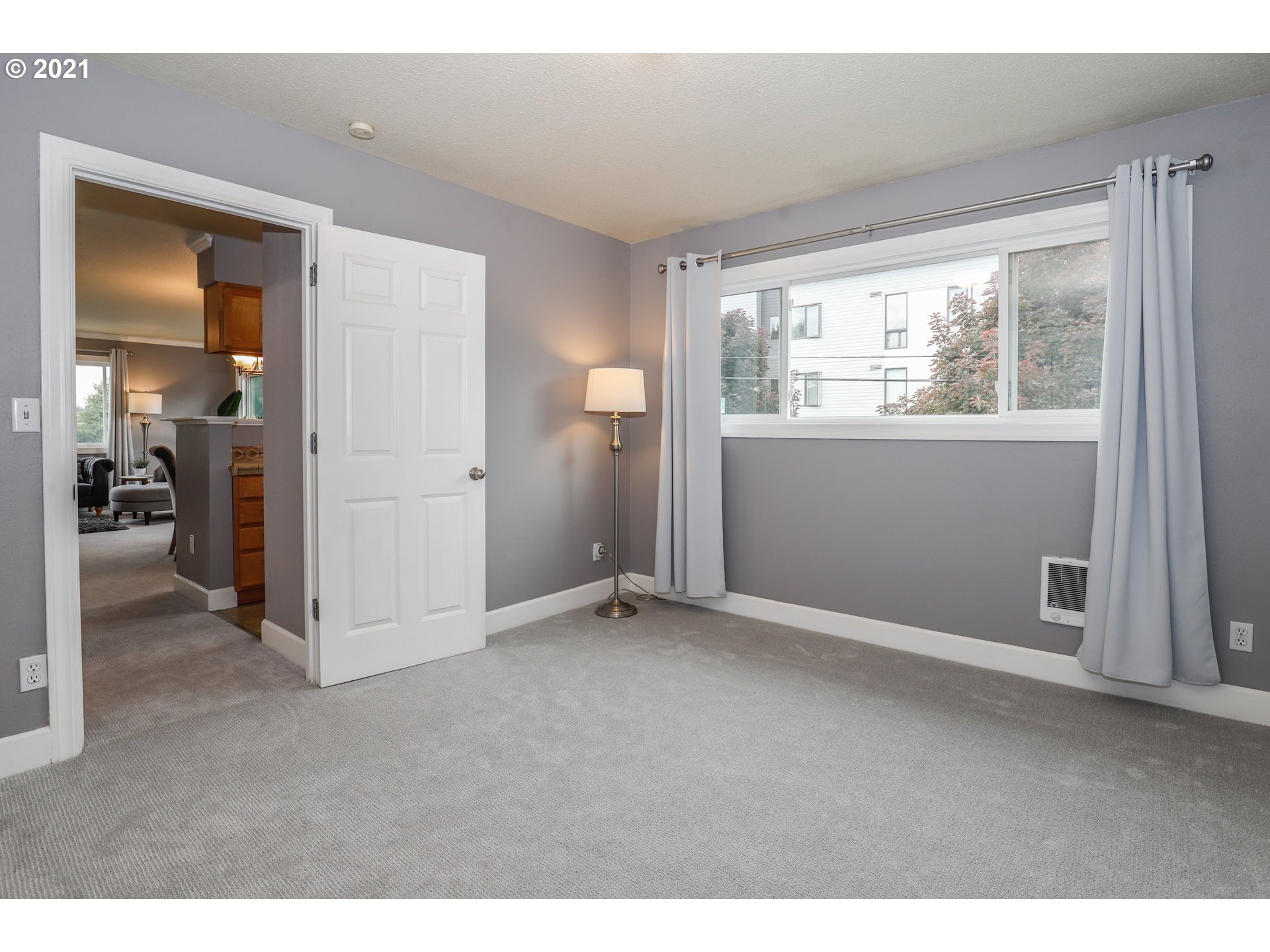 Photo #3: 21188220 Listing 