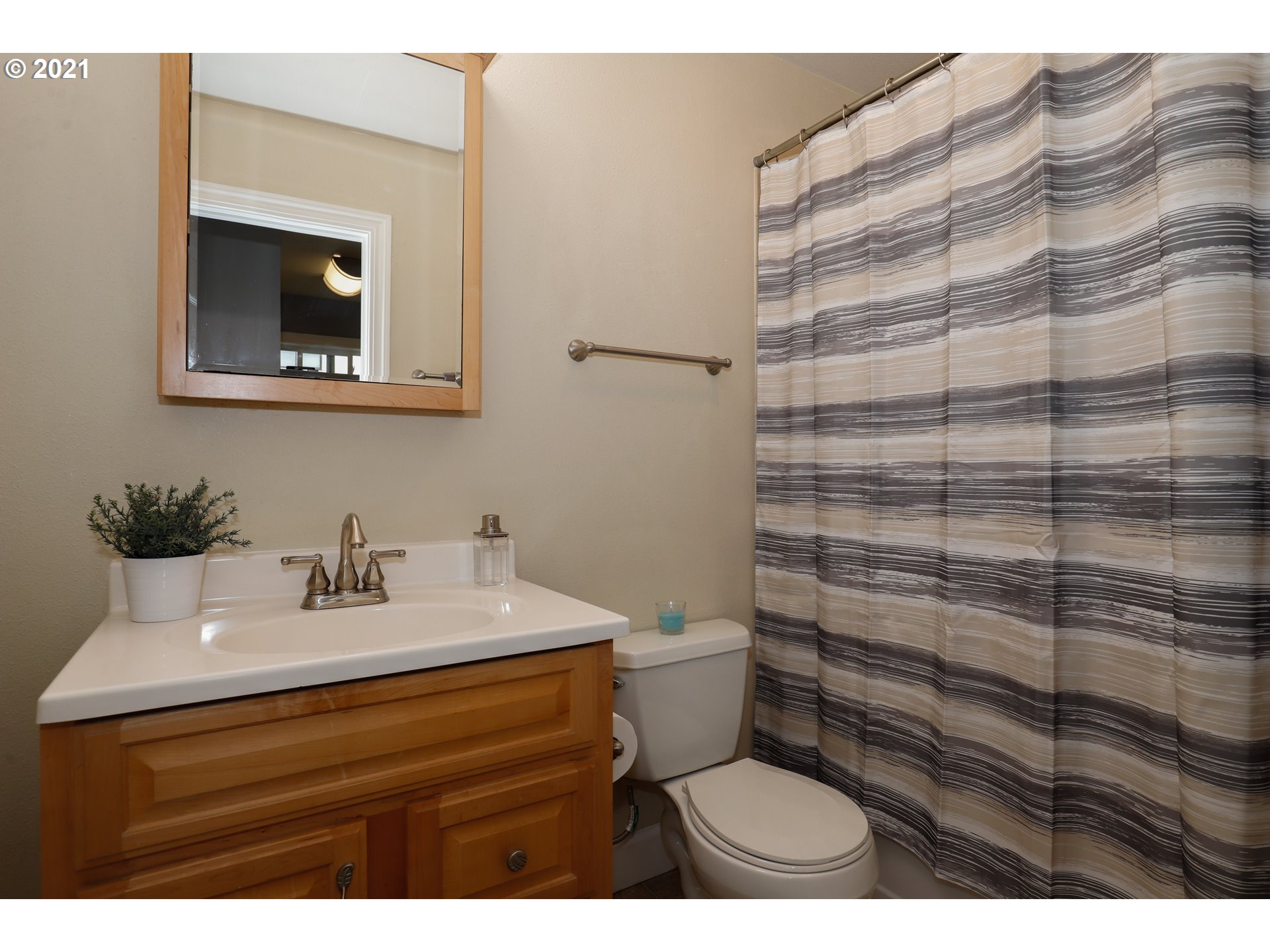 Photo #4: 21188220 Listing 