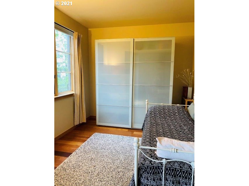 Photo #5: 21188670 Listing 