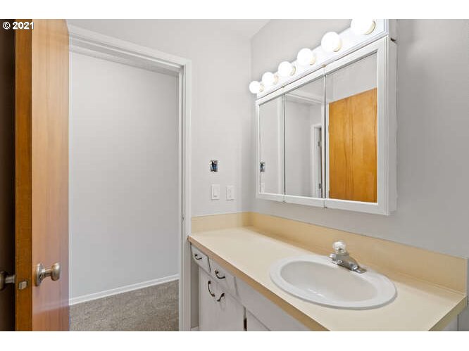 Photo #4: 21189454 Listing 