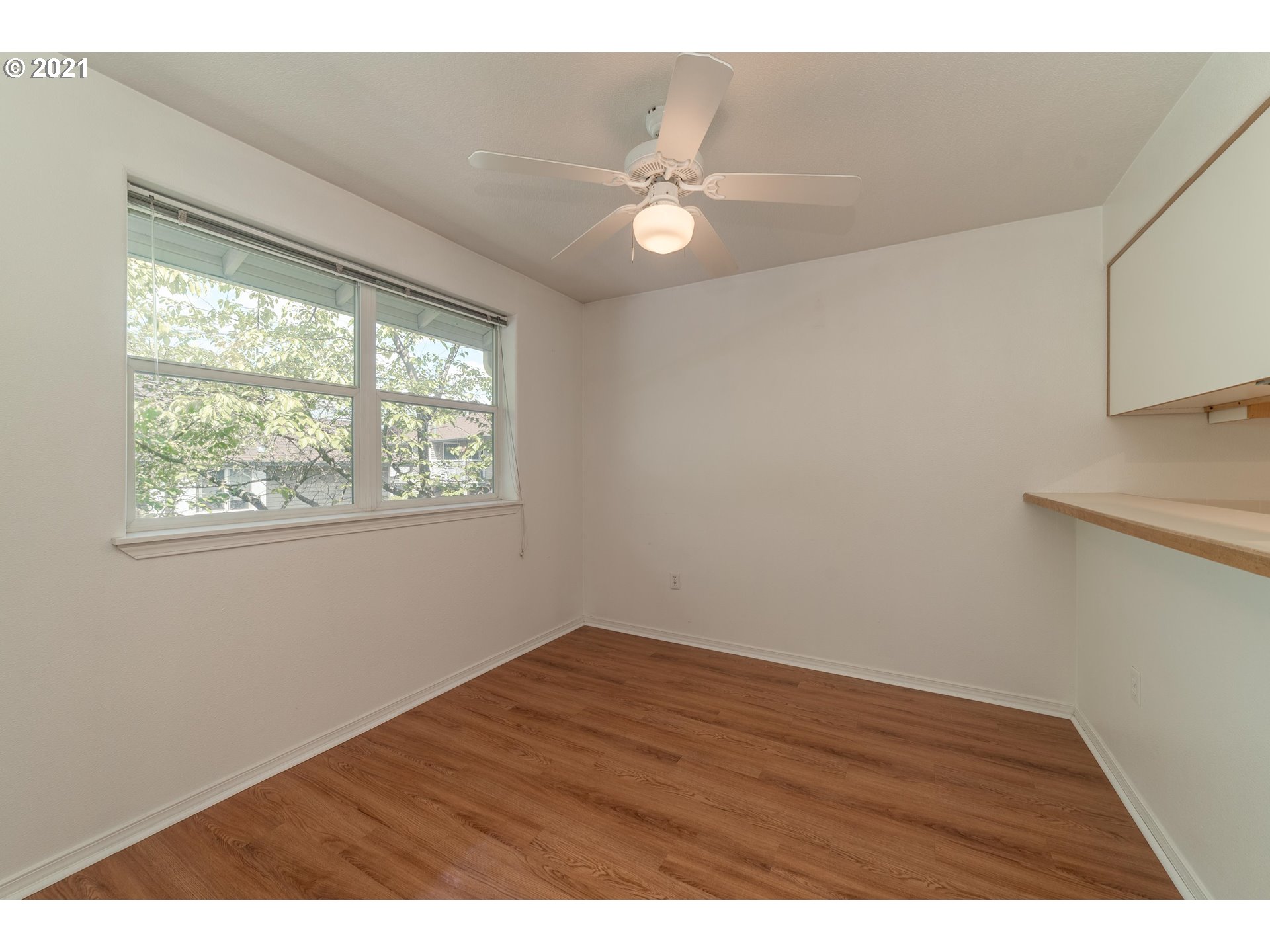 Photo #6: 21189833 Listing 