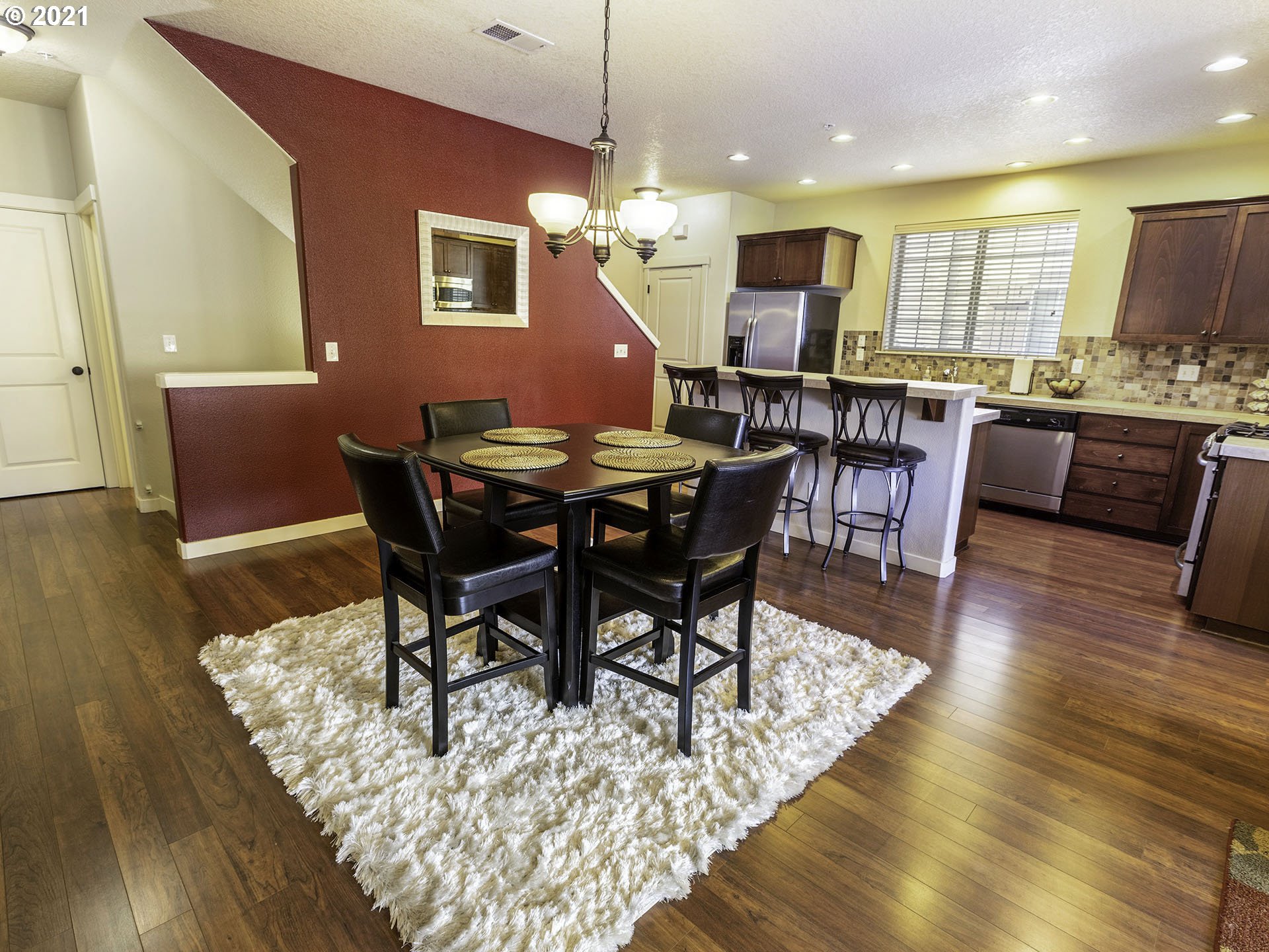 Photo #5: 21193533 Listing 