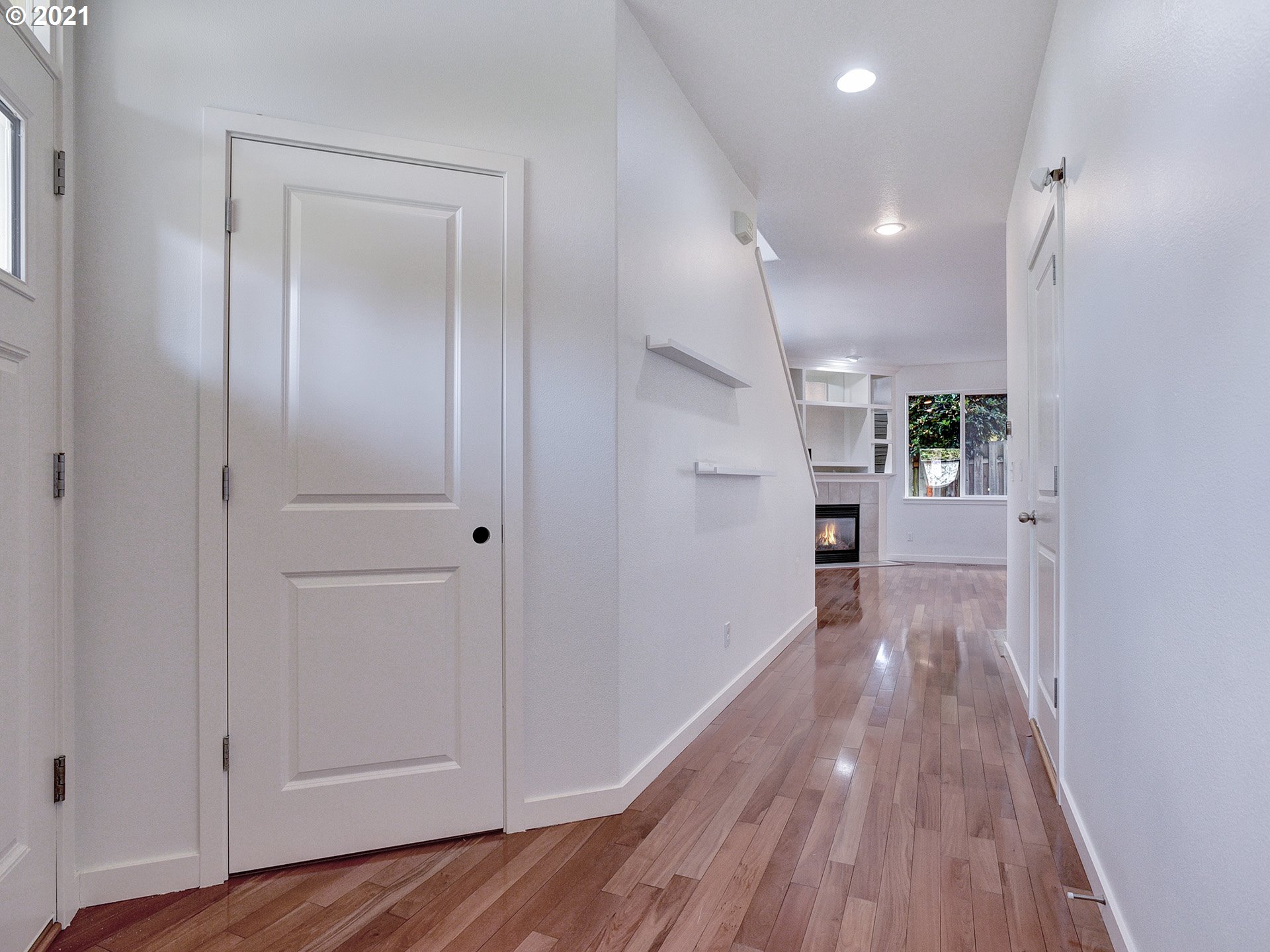 Photo #4: 21193671 Listing 