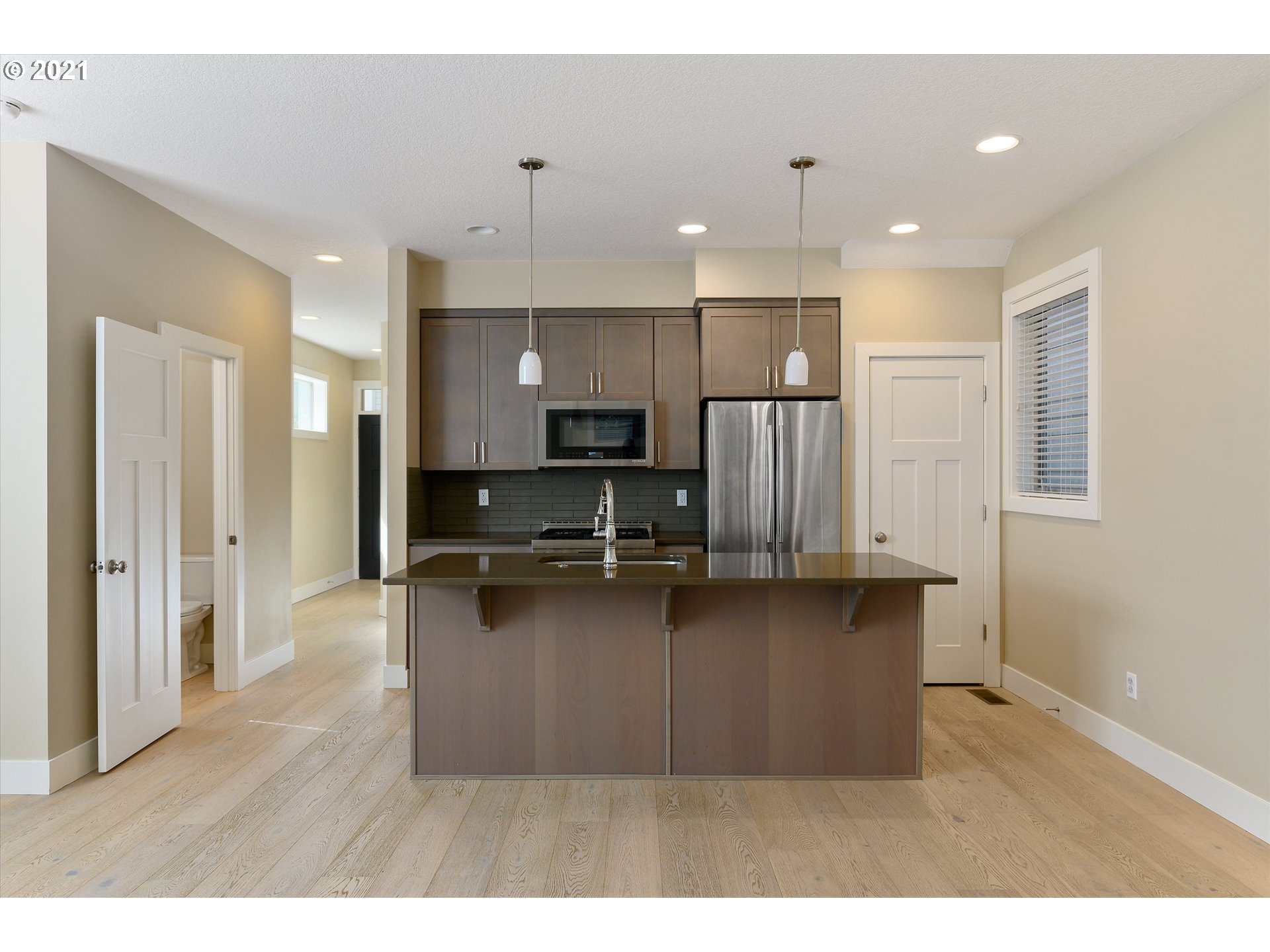 Photo #4: 21194047 Listing 