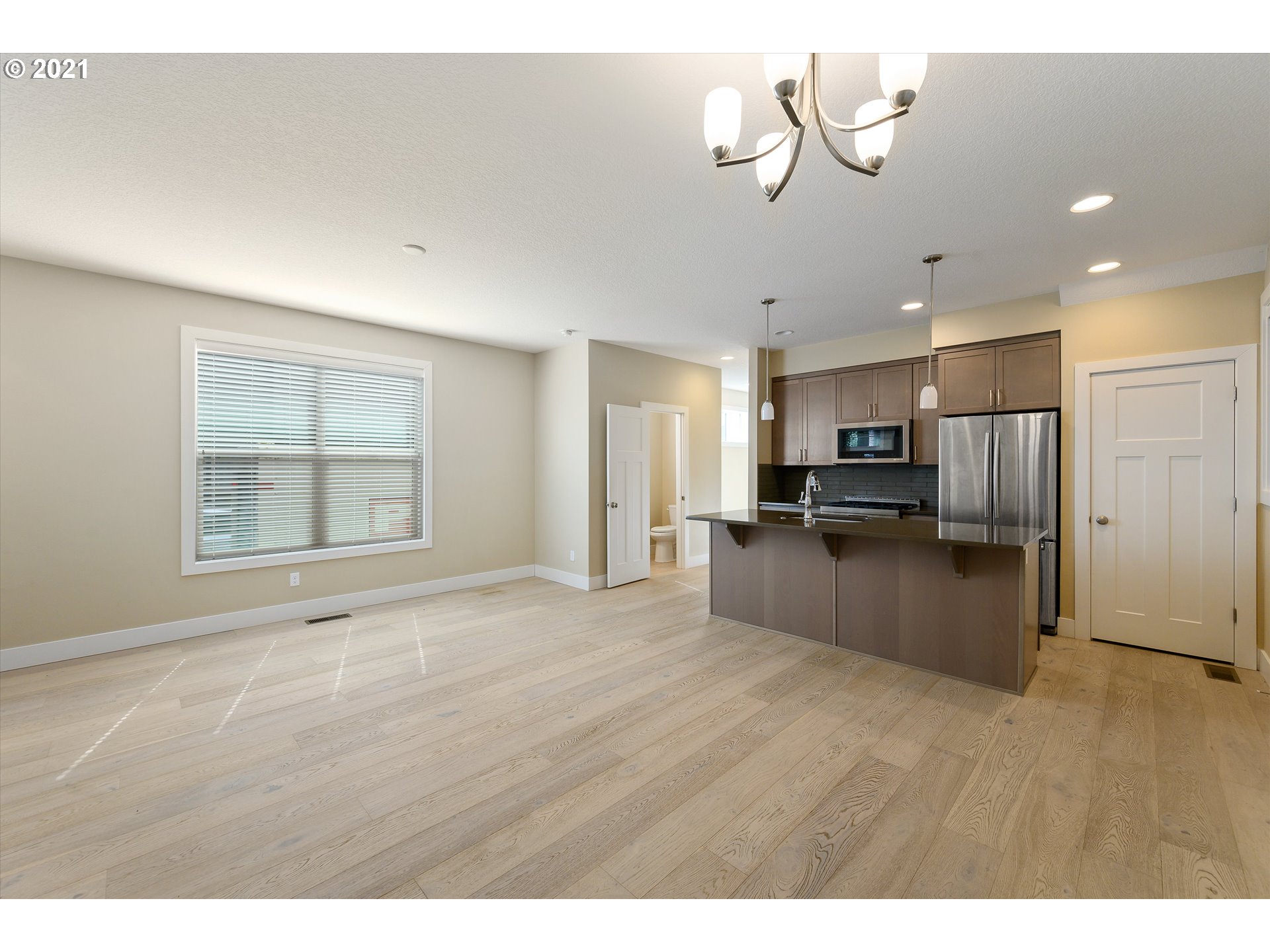 Photo #5: 21194047 Listing 