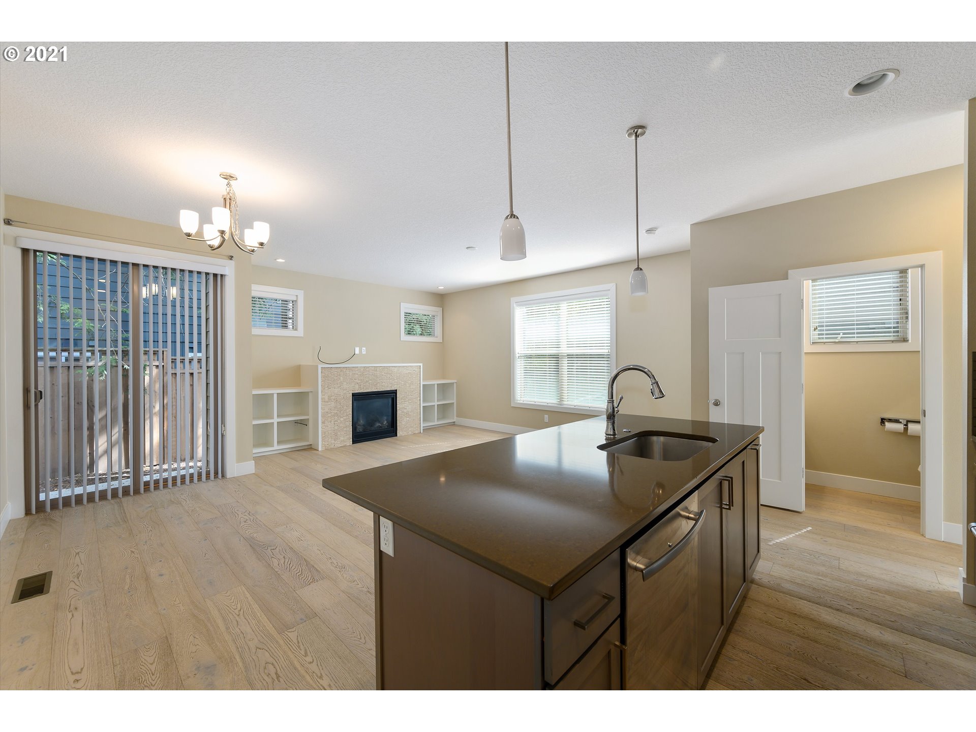 Photo #6: 21194047 Listing 