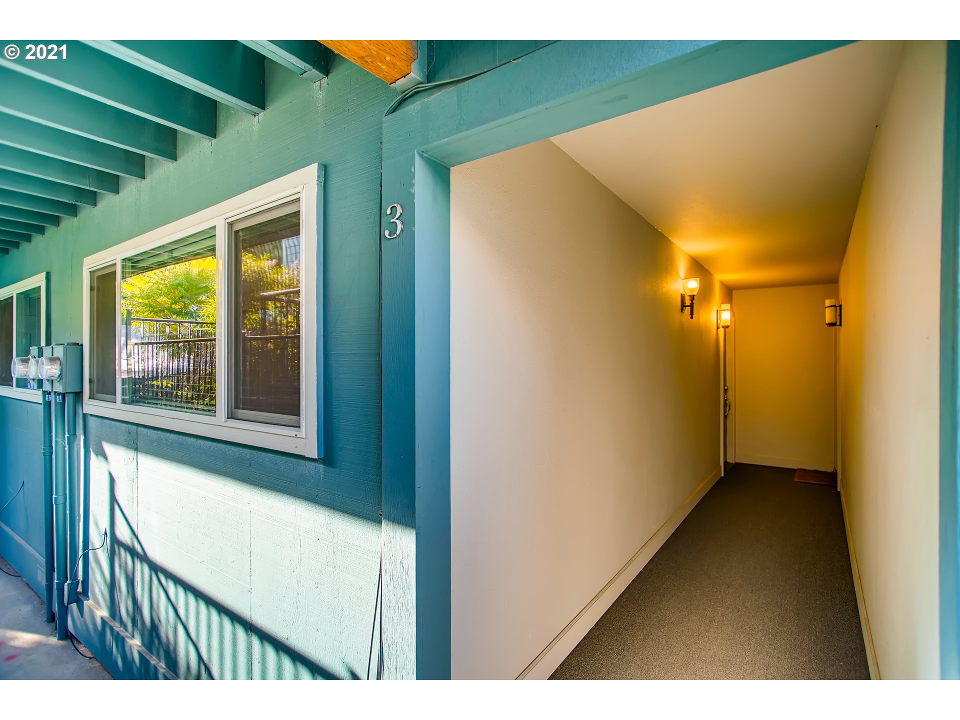 Photo #2: 21198663 Listing 