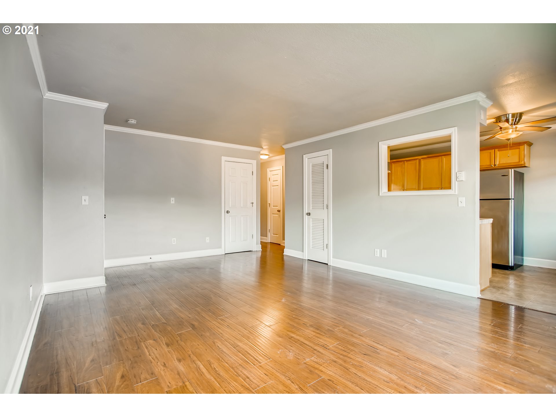 Photo #4: 21198663 Listing 
