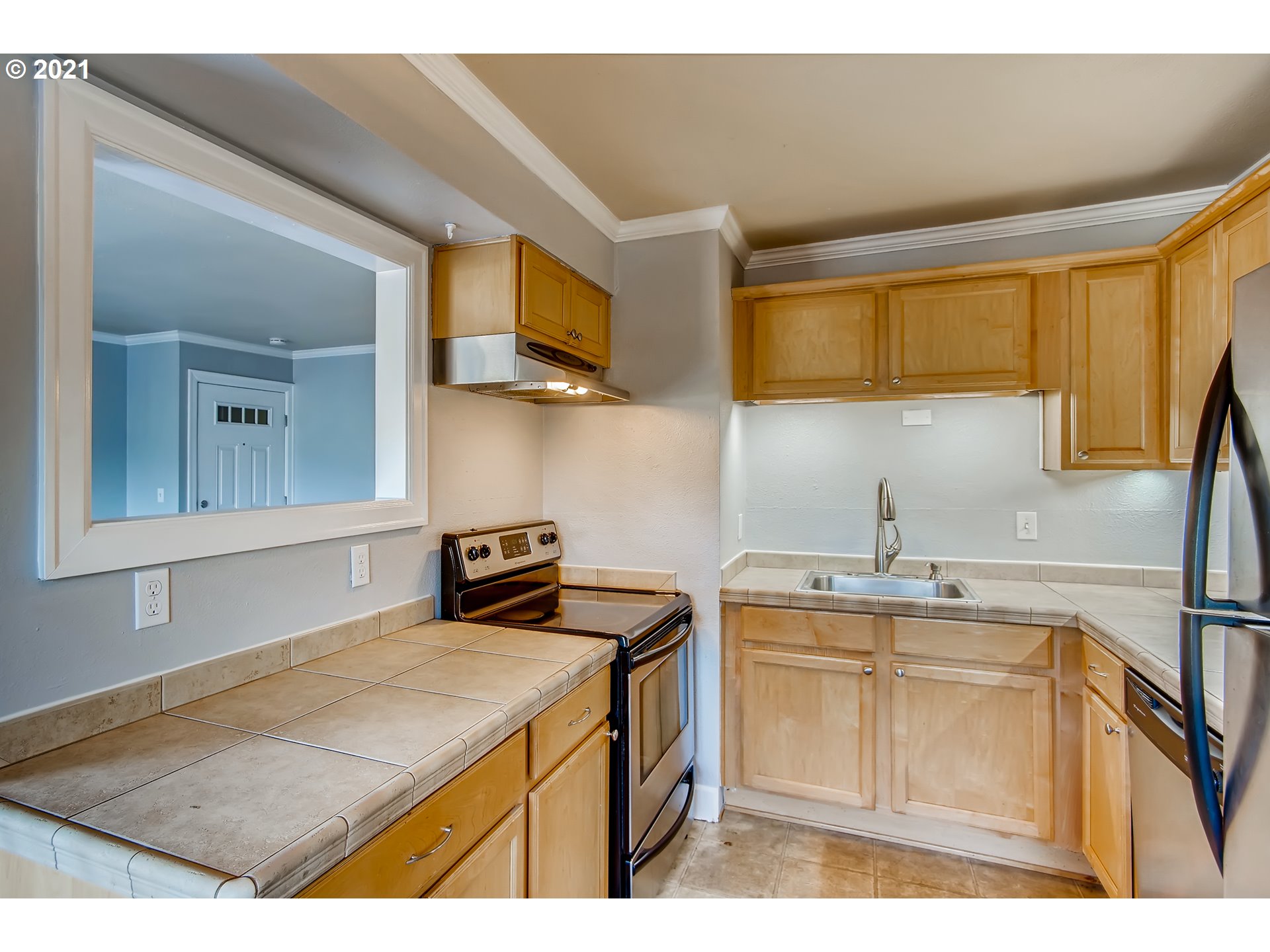 Photo #5: 21198663 Listing 