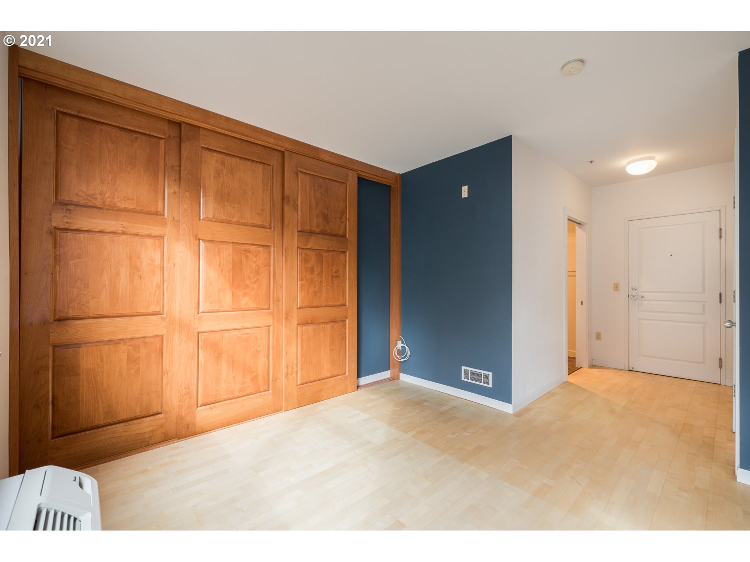 Photo #6: 21200280 Listing 