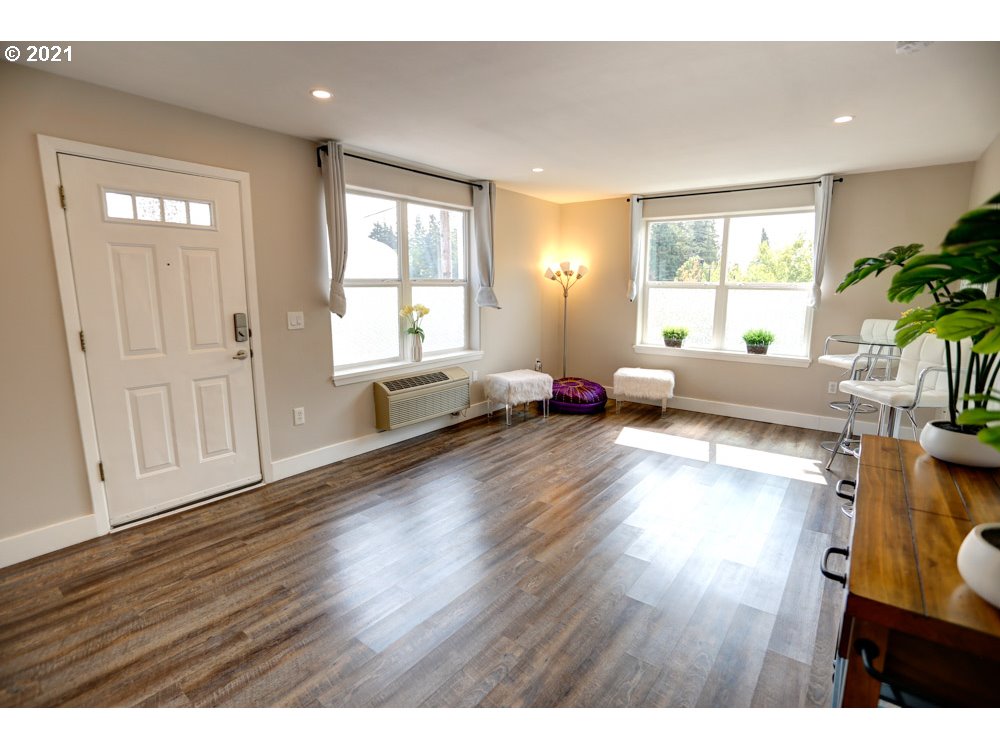 Photo #2: 21201320 Listing 