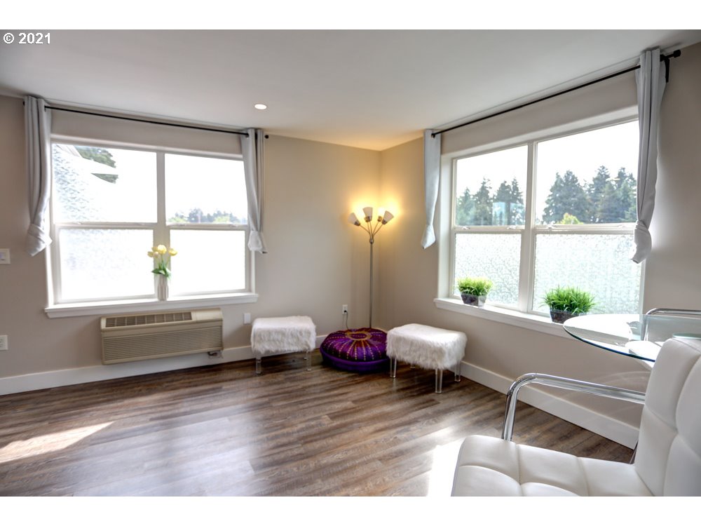 Photo #4: 21201320 Listing 