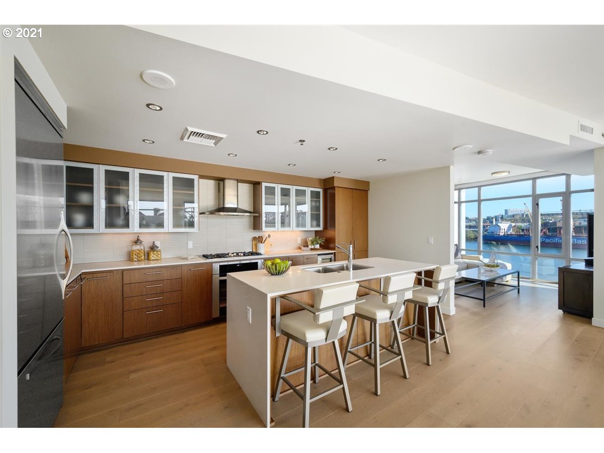 Photo #5: 21208170 Listing 