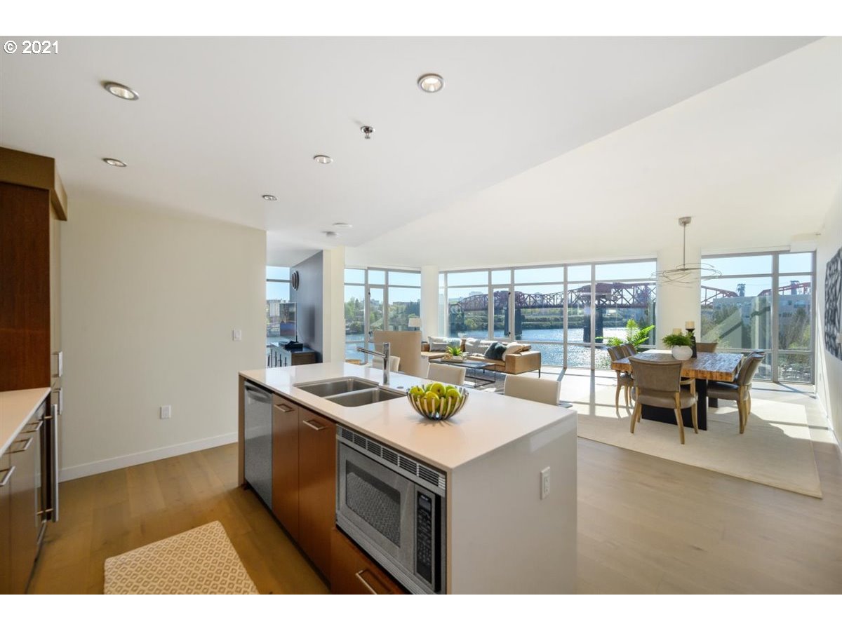 Photo #6: 21208170 Listing 