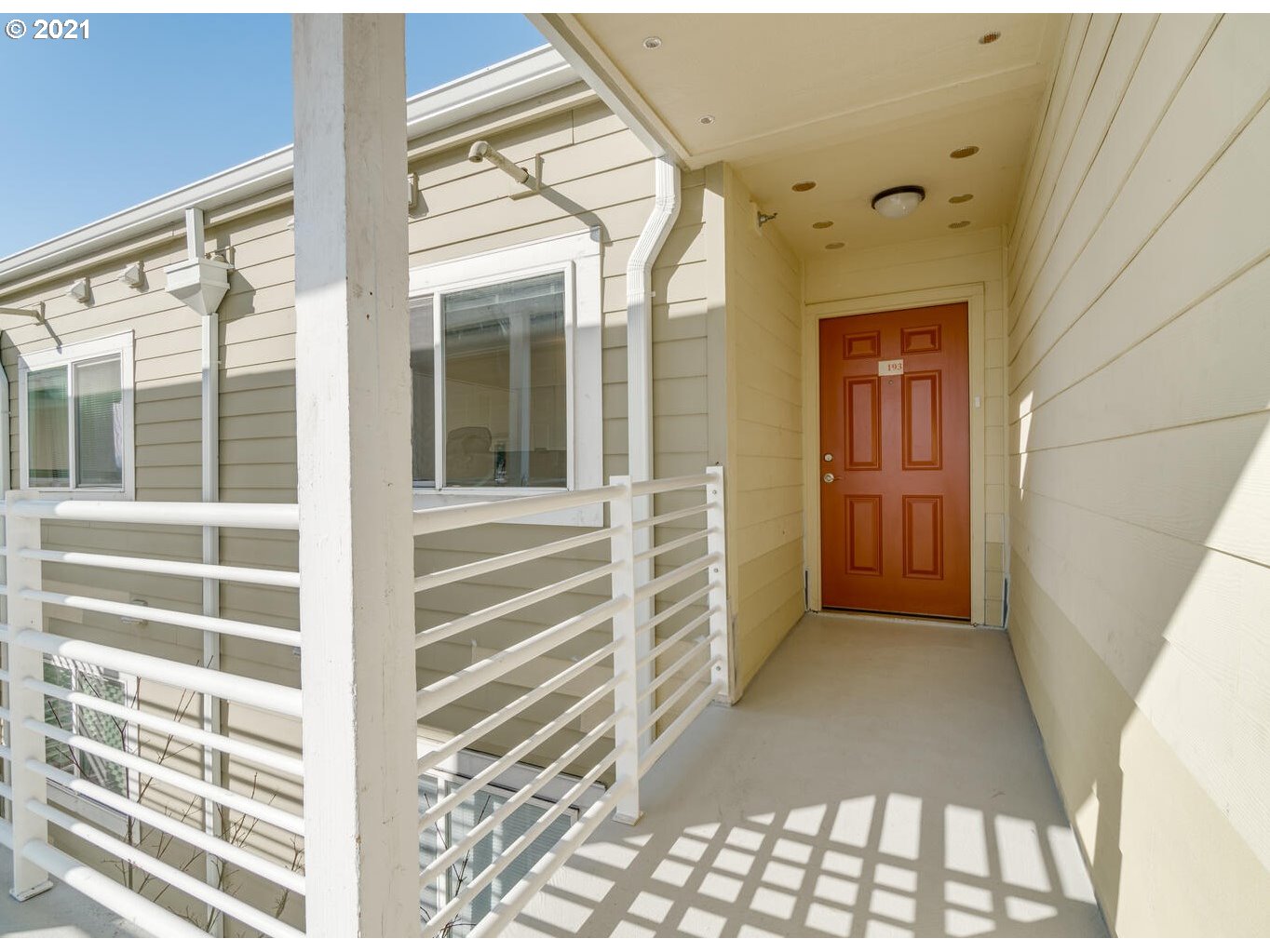 Photo #3: 21209845 Listing 