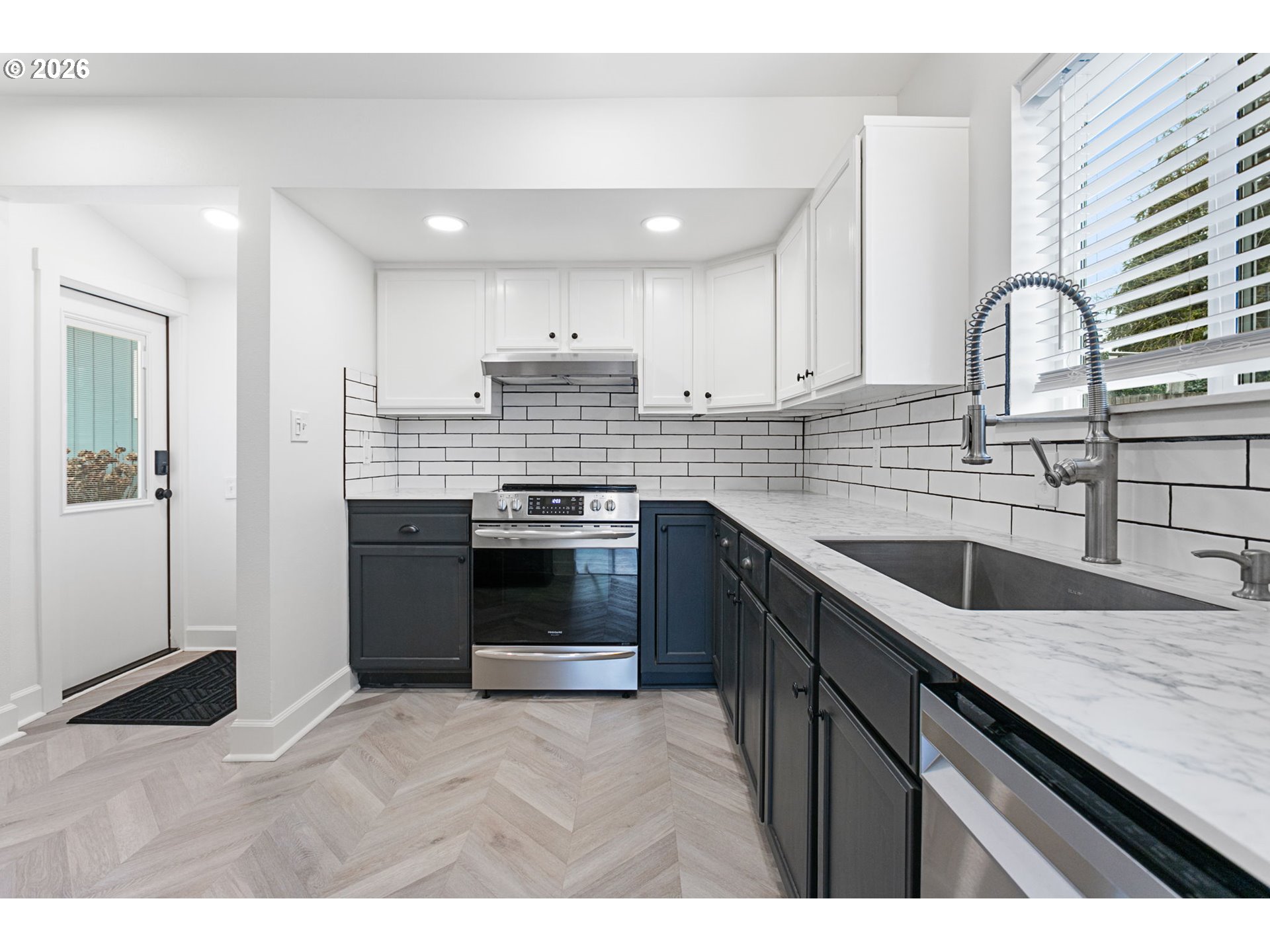 418 DEWEY ST, Oregon City, OR, 97045