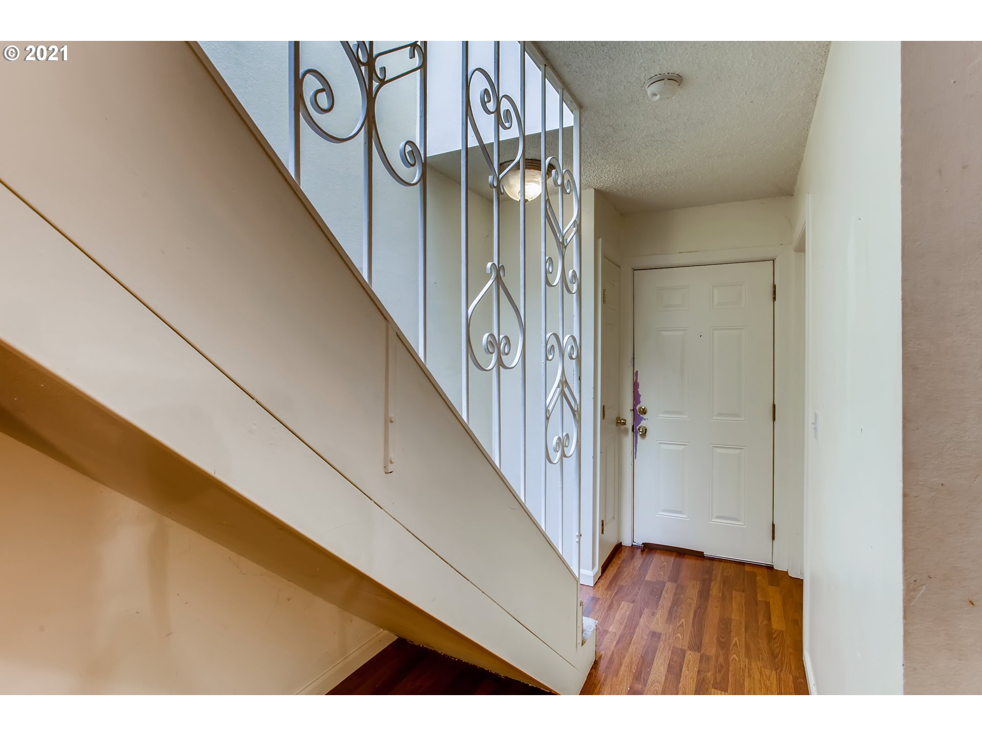 Photo #5: 21211627 Listing 