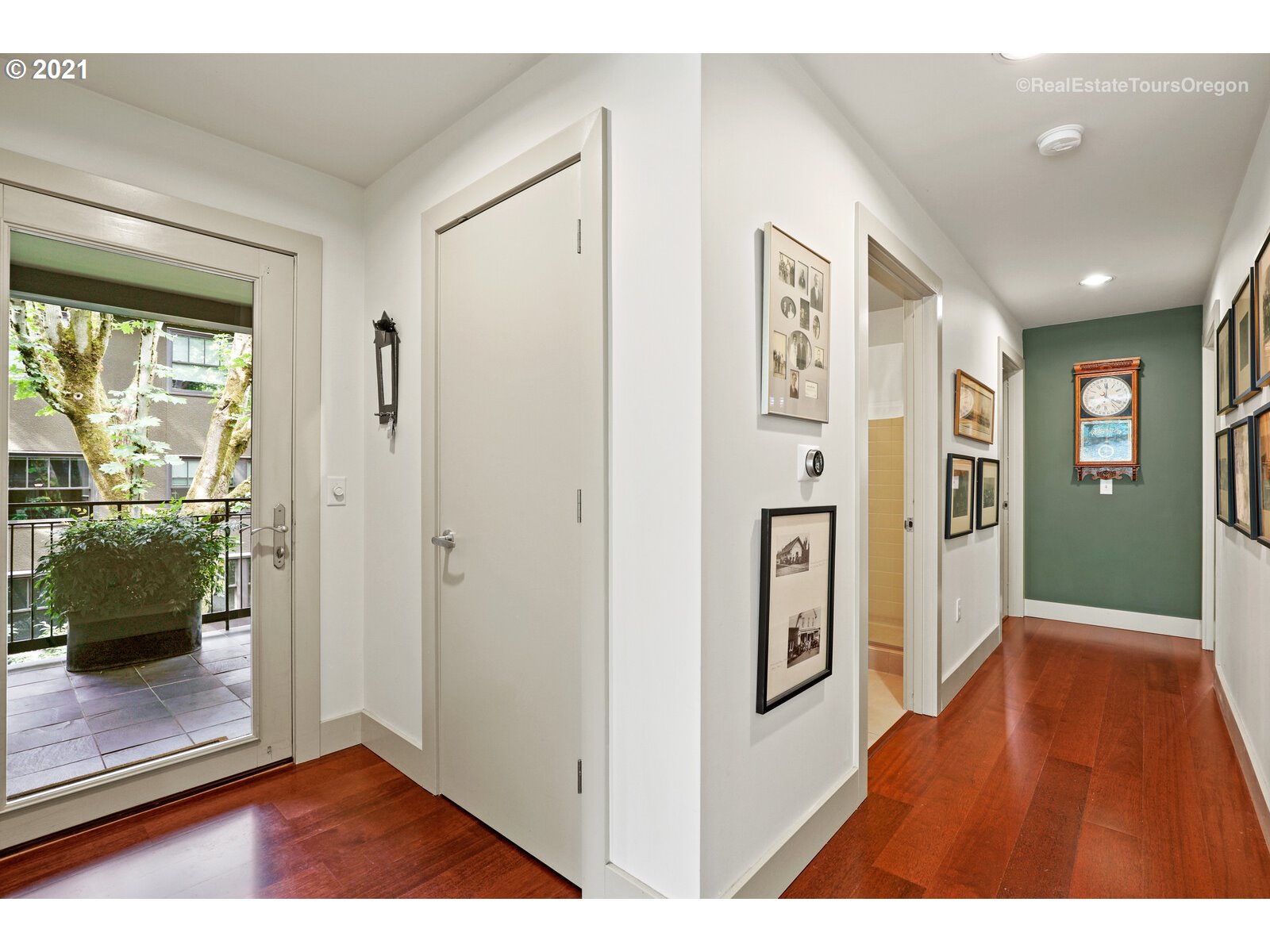 Photo #4: 21211922 Listing 
