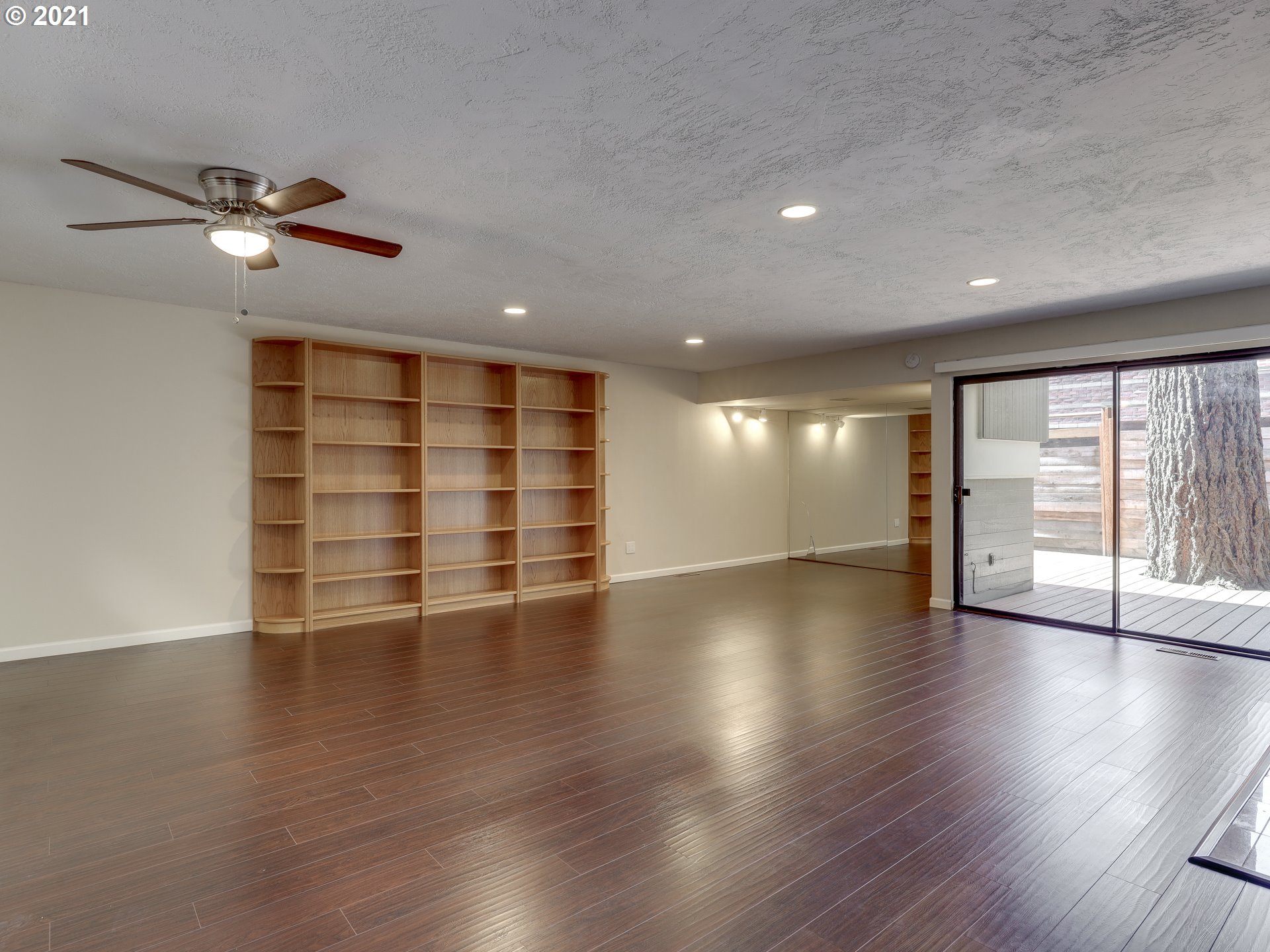 Photo #6: 21212764 Listing 