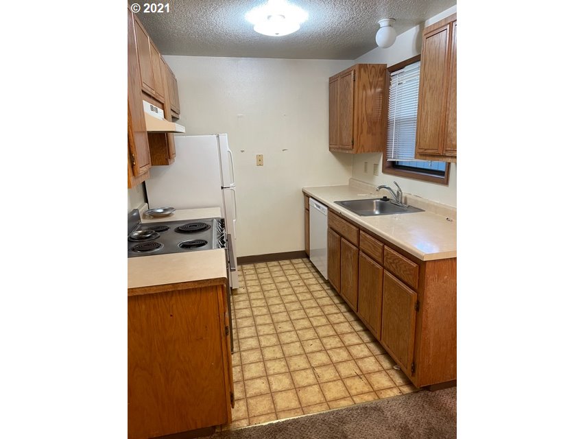 Photo #3: 21217917 Listing 
