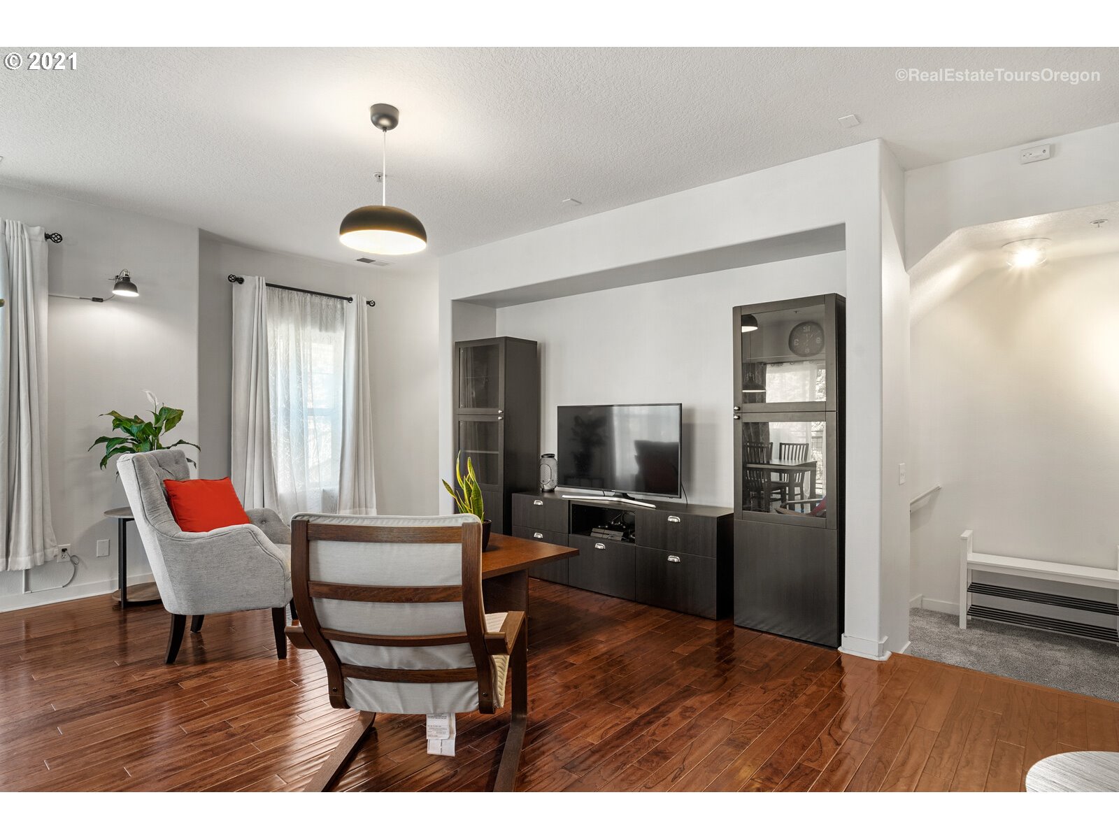 Photo #4: 21221046 Listing 