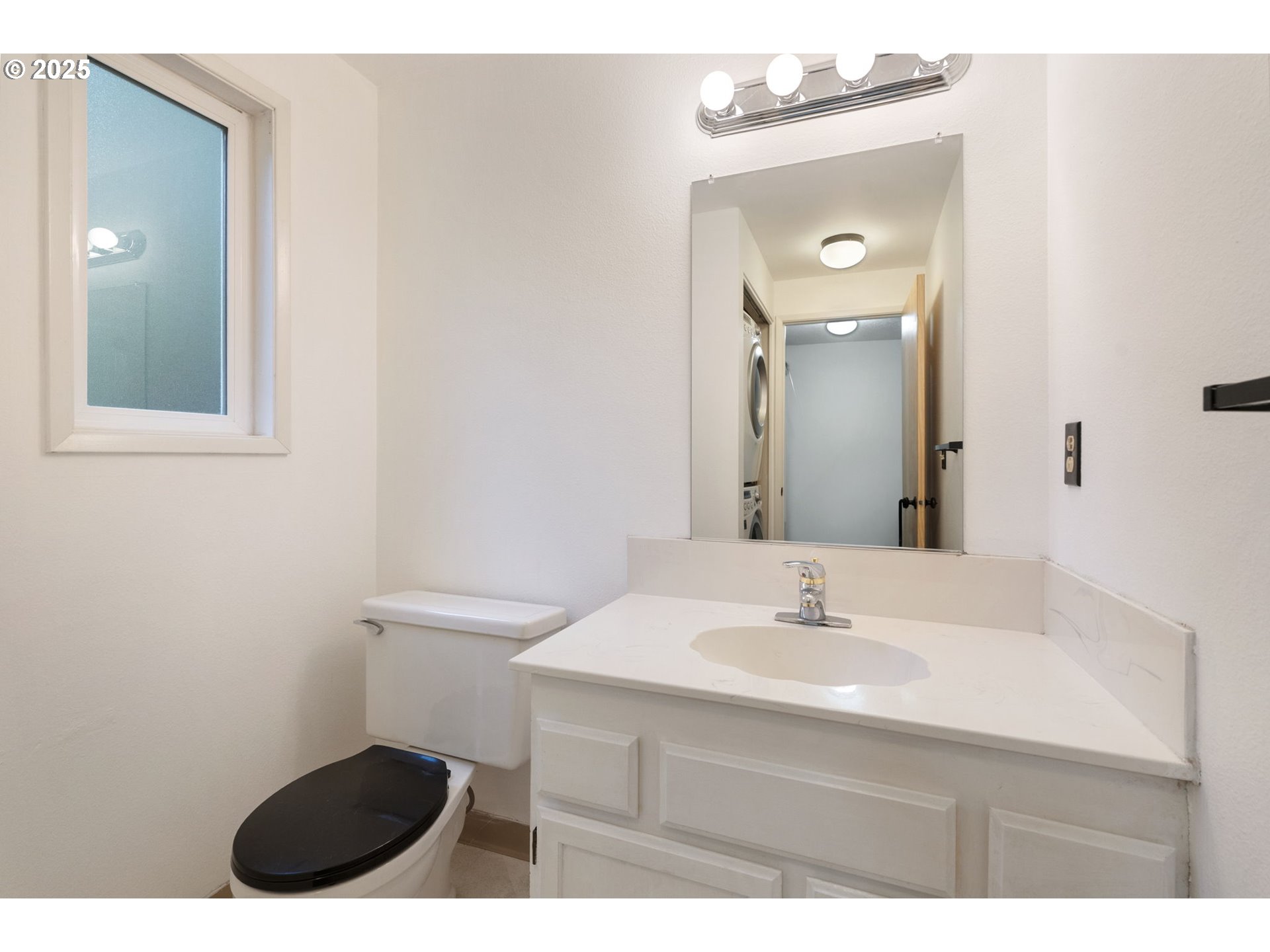 Photo #10: 212210843 Listing: Photo #10