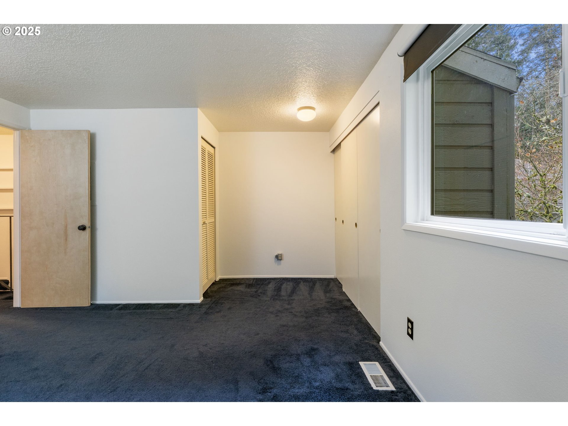 Photo #20: 212210843 Listing: Photo #20