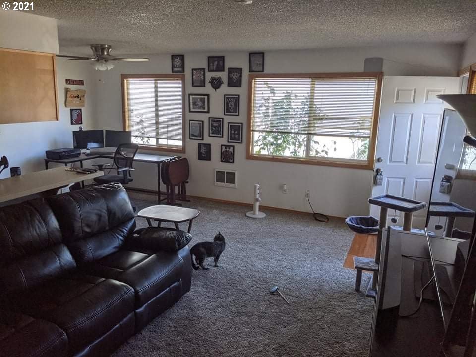 Photo #4: 21222175 Listing 