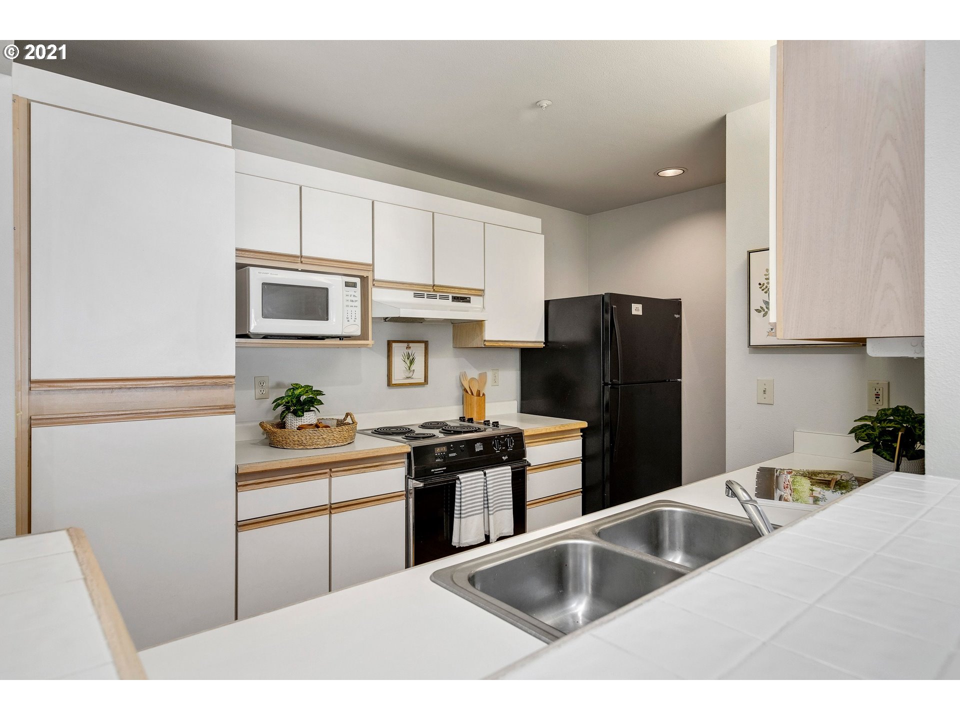 Photo #6: 21227285 Listing 