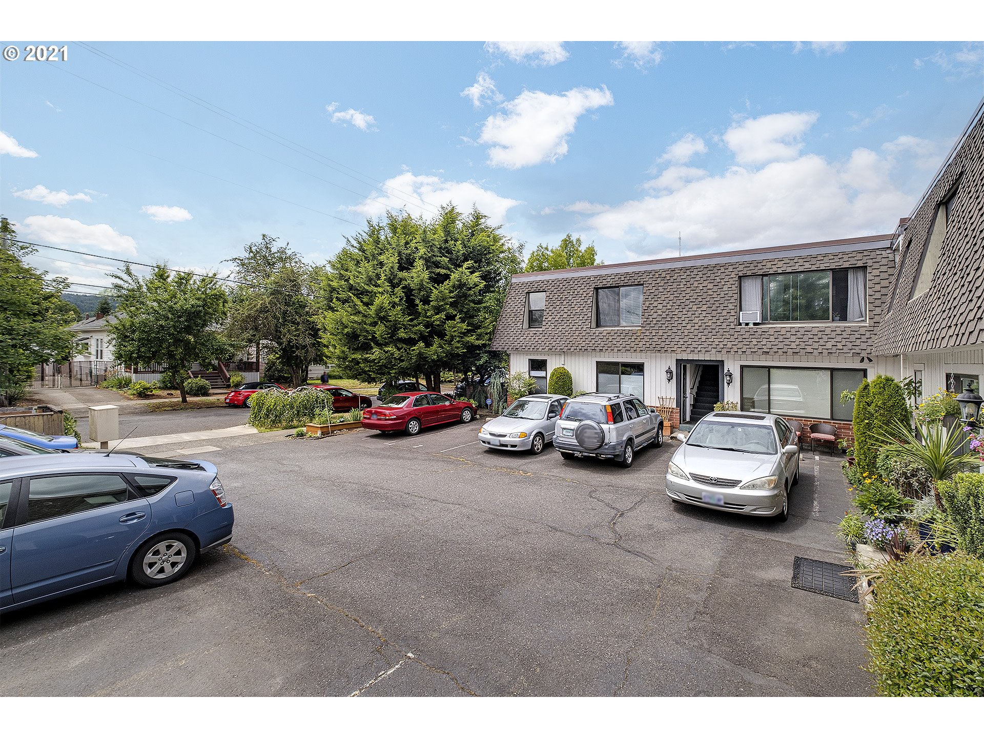 Photo #2: 21231637 Listing 