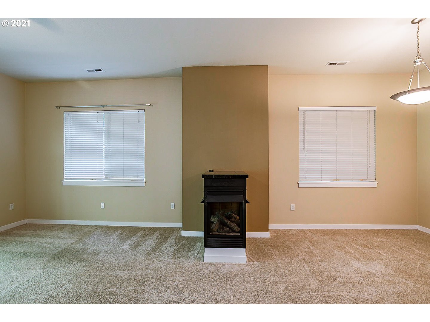 Photo #3: 21232149 Listing 