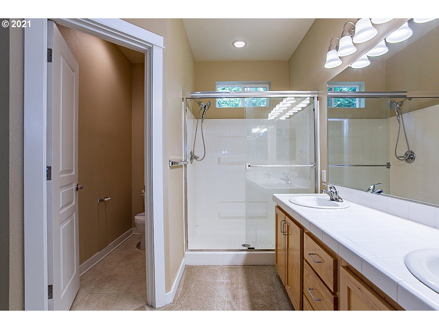 Photo #4: 21232149 Listing 