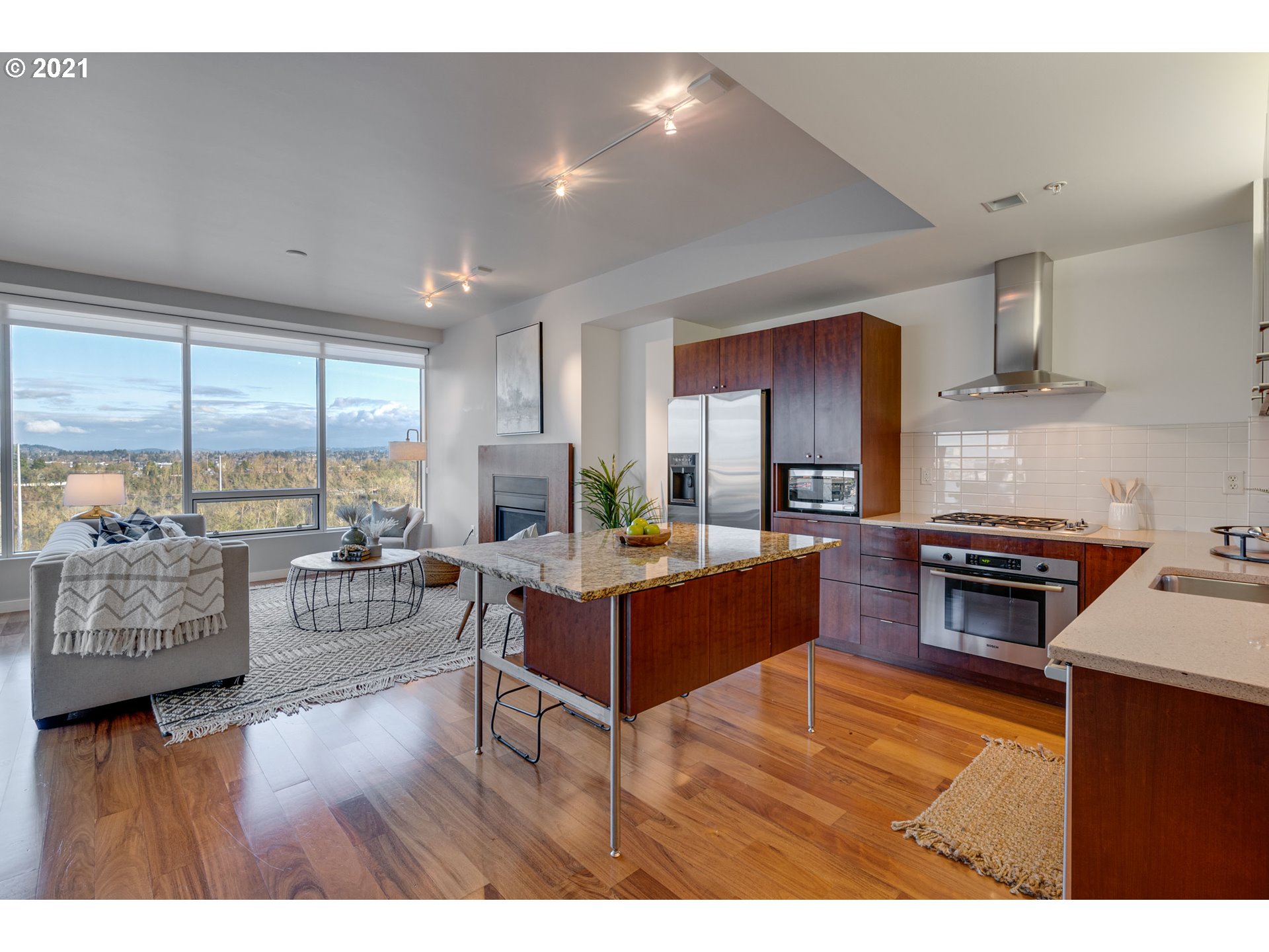 Photo #6: 21232917 Listing 