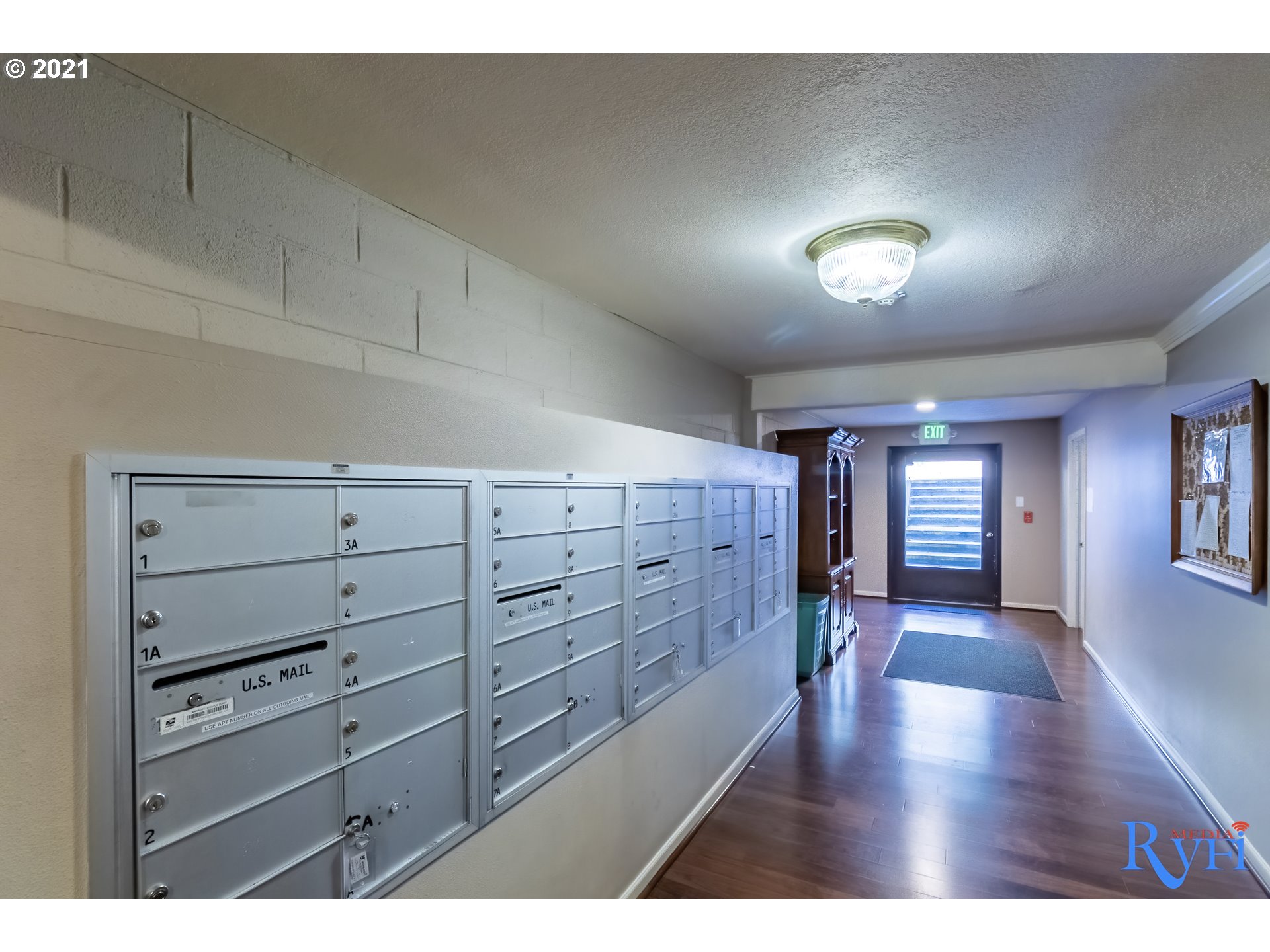 Photo #4: 21236970 Listing 
