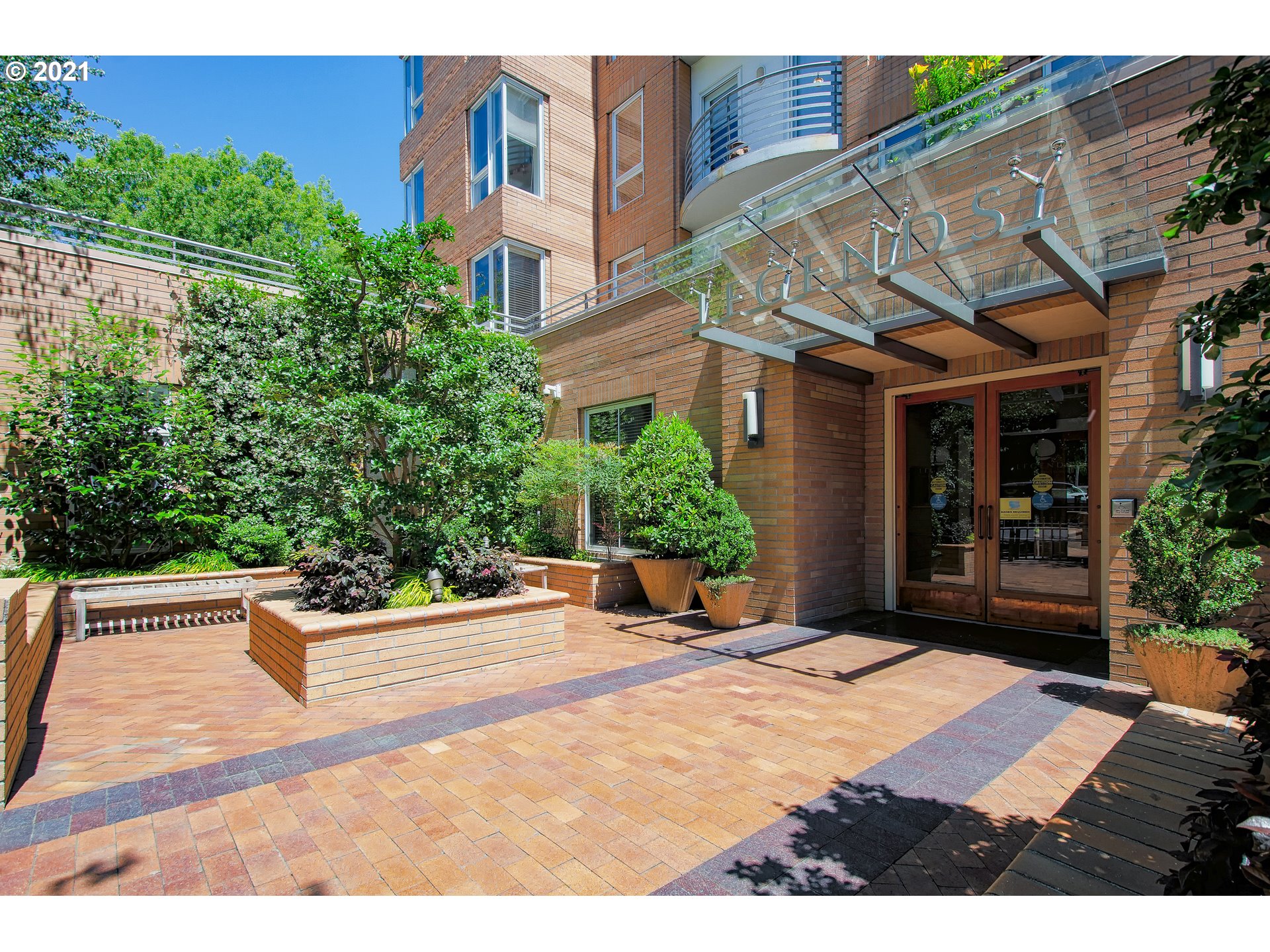 Photo #2: 21238341 Listing 