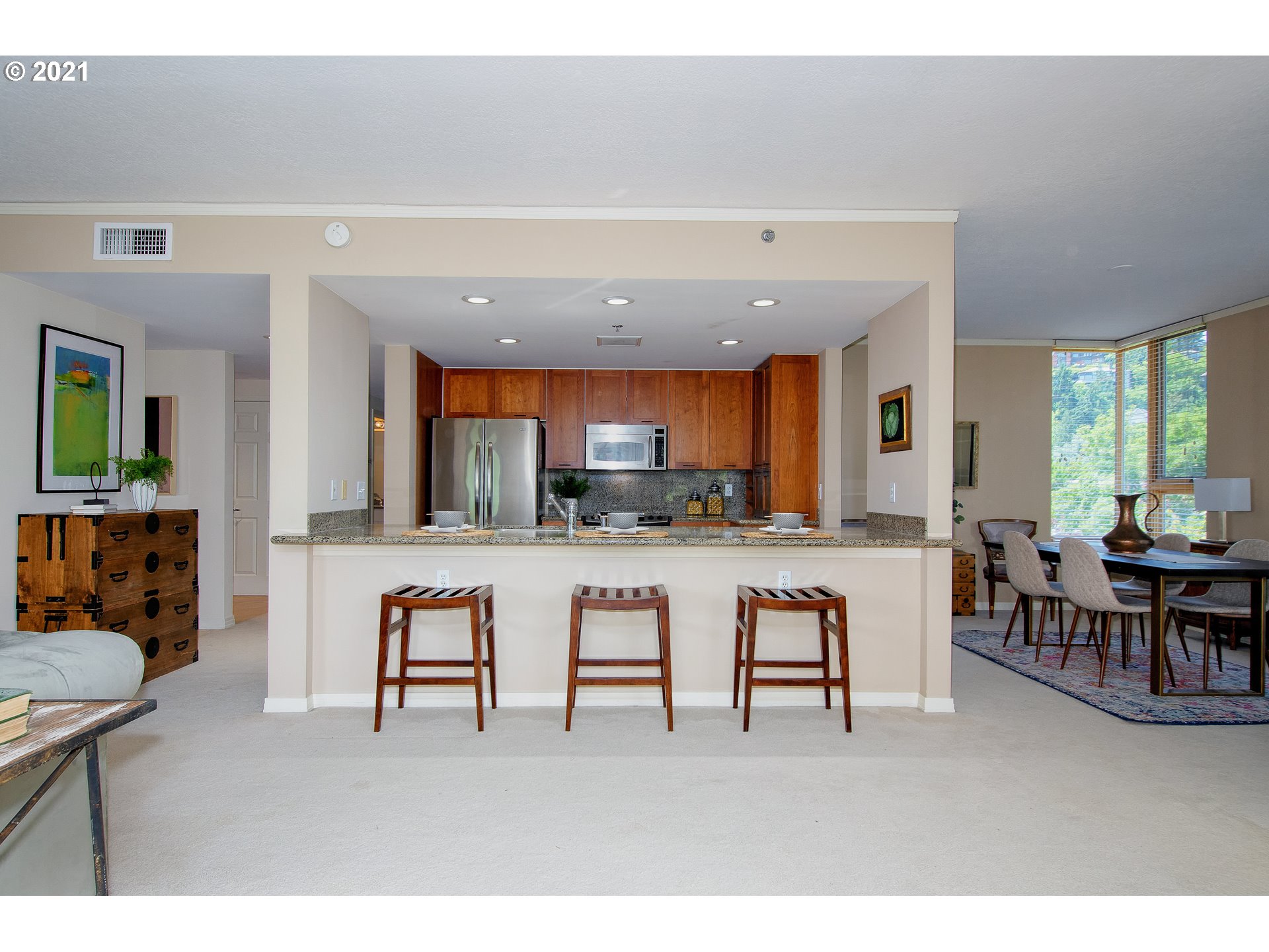 Photo #5: 21238341 Listing 