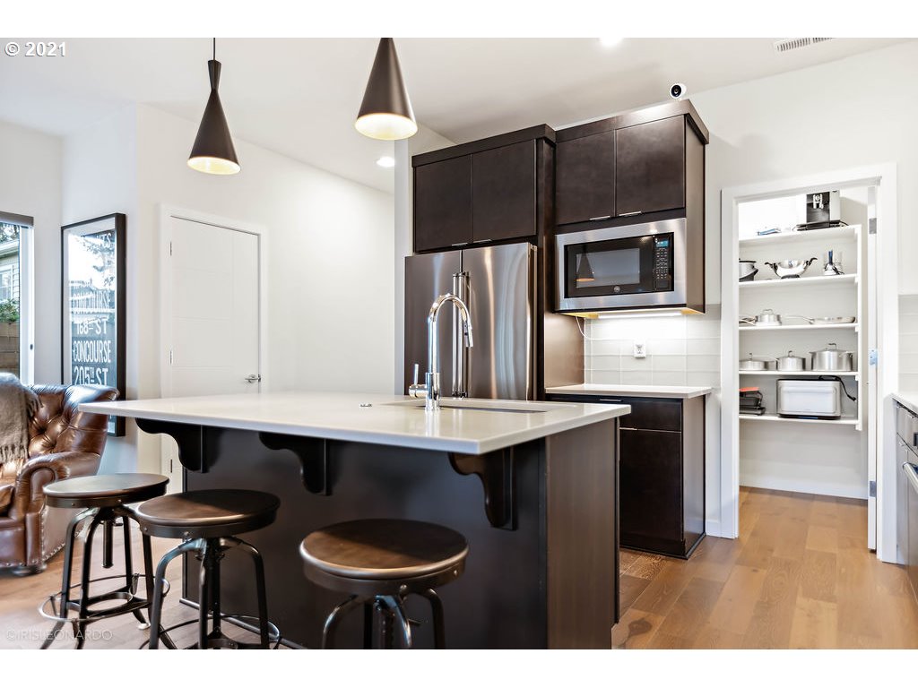 Photo #4: 21238988 Listing 