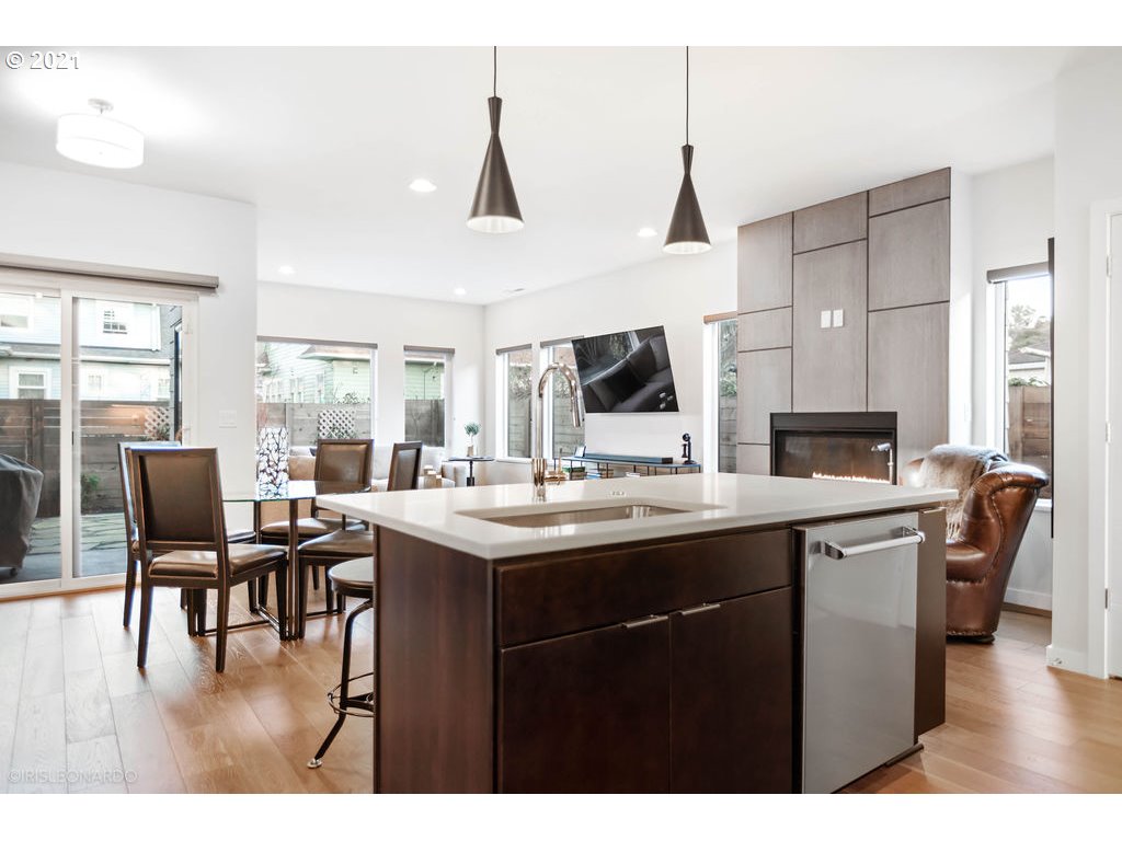 Photo #5: 21238988 Listing 