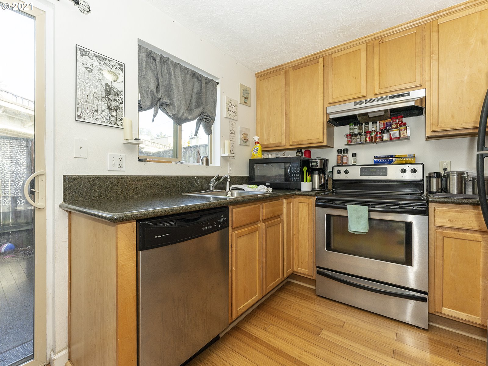 Photo #5: 21243323 Listing 
