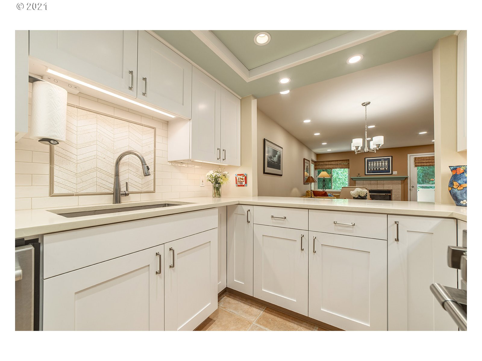 Photo #6: 21243327 Listing 
