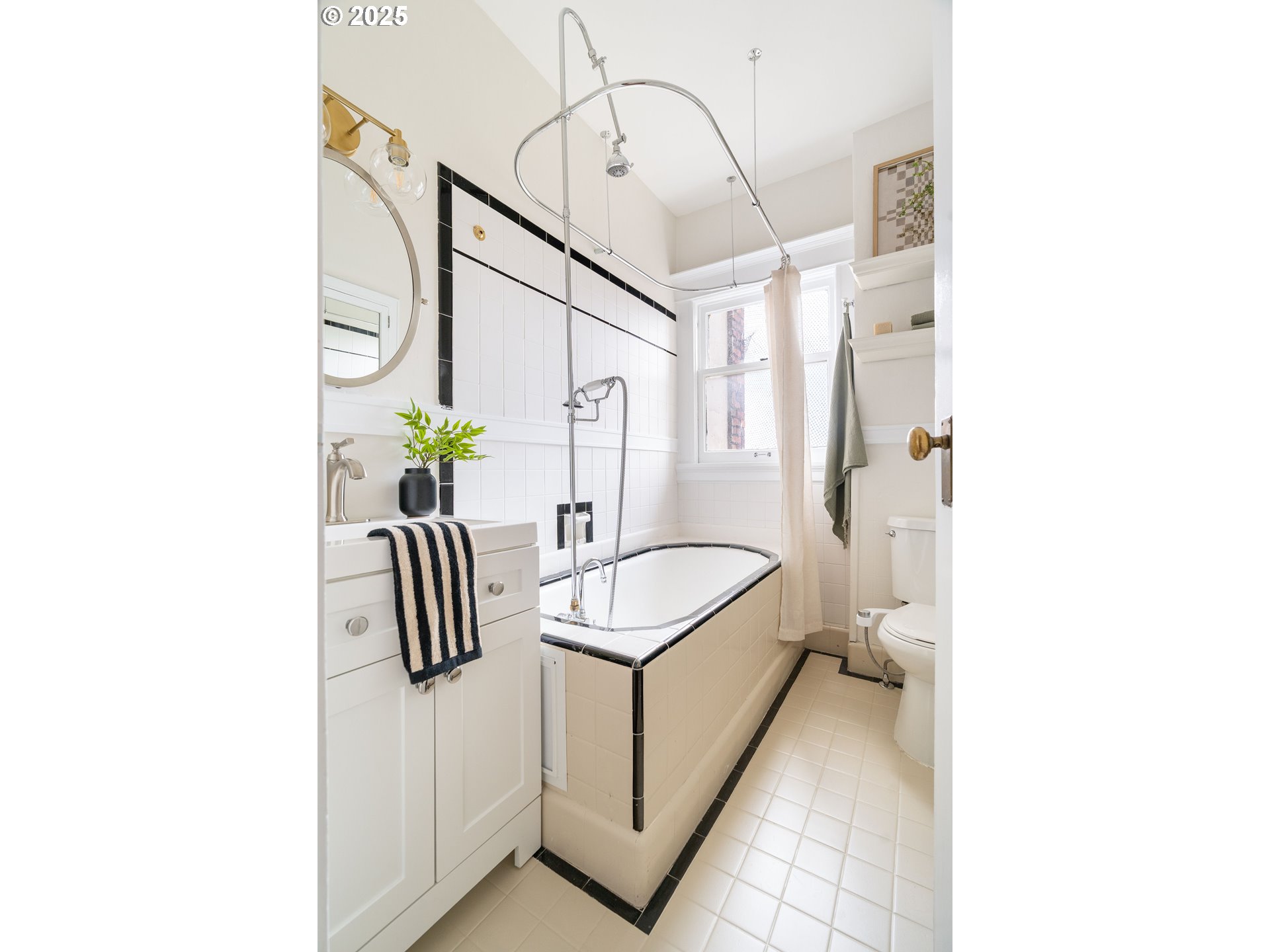 Photo #35: 212435545 Listing: Photo #35