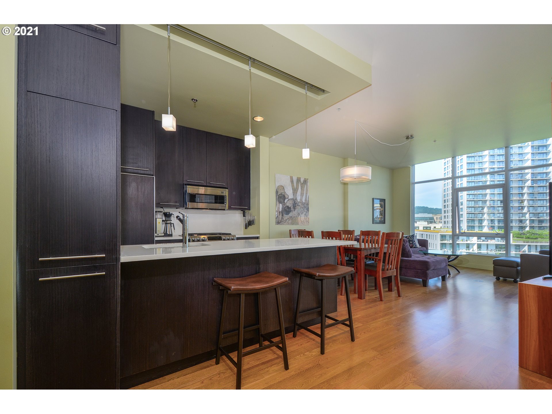 Photo #3: 21248019 Listing 